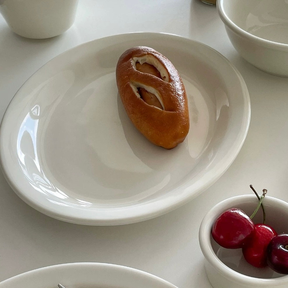 Plane oval plate