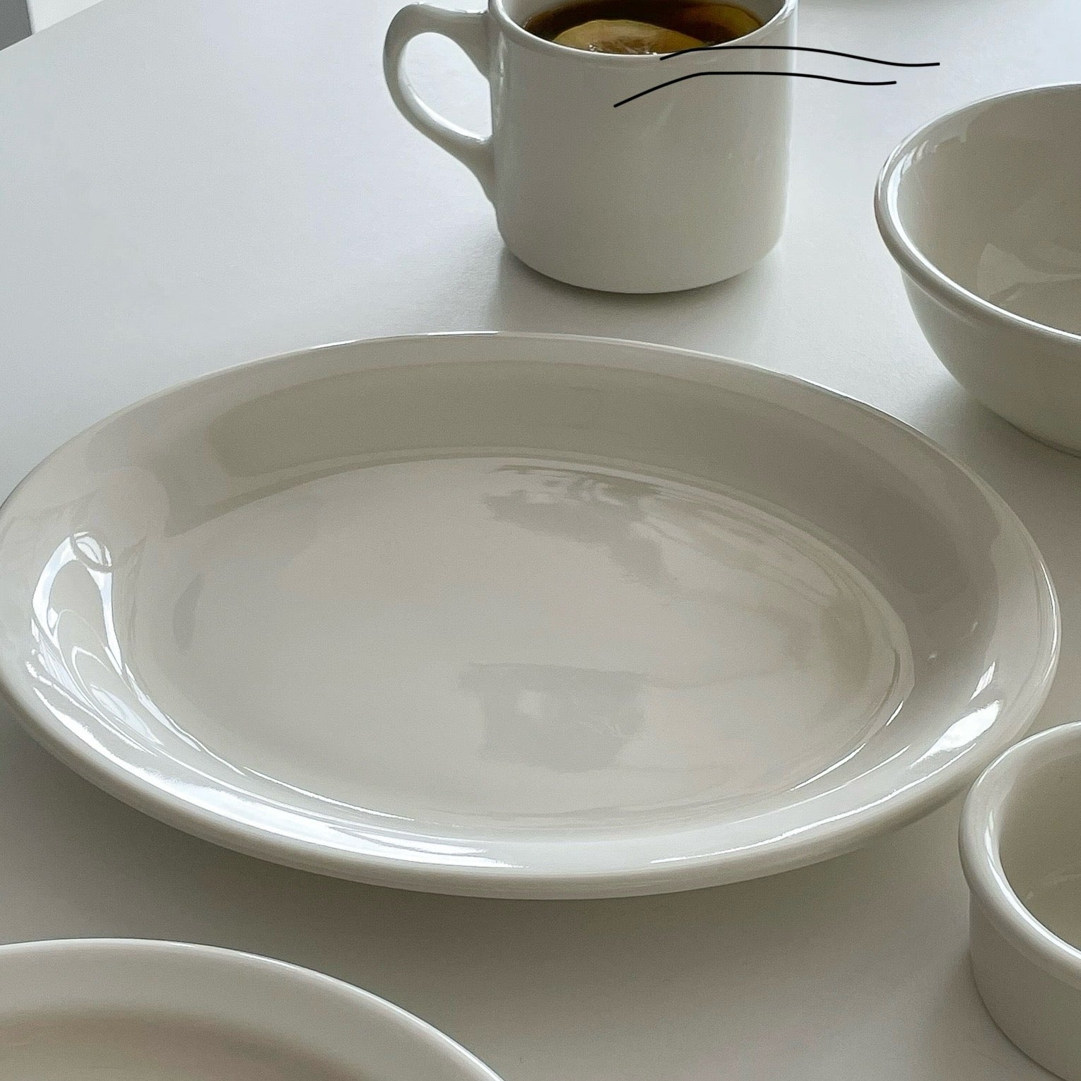 Plane oval plate