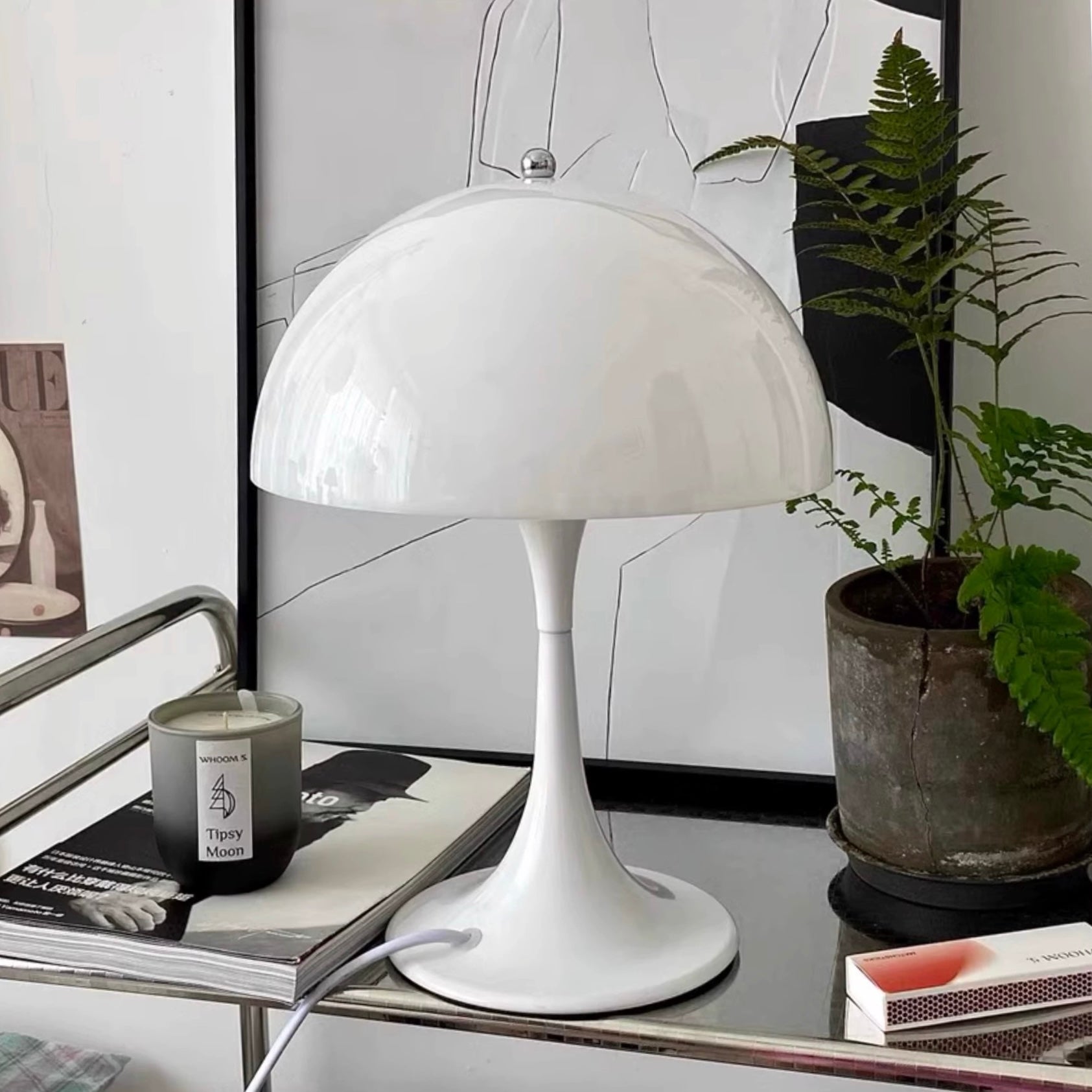White modarn mash lamp