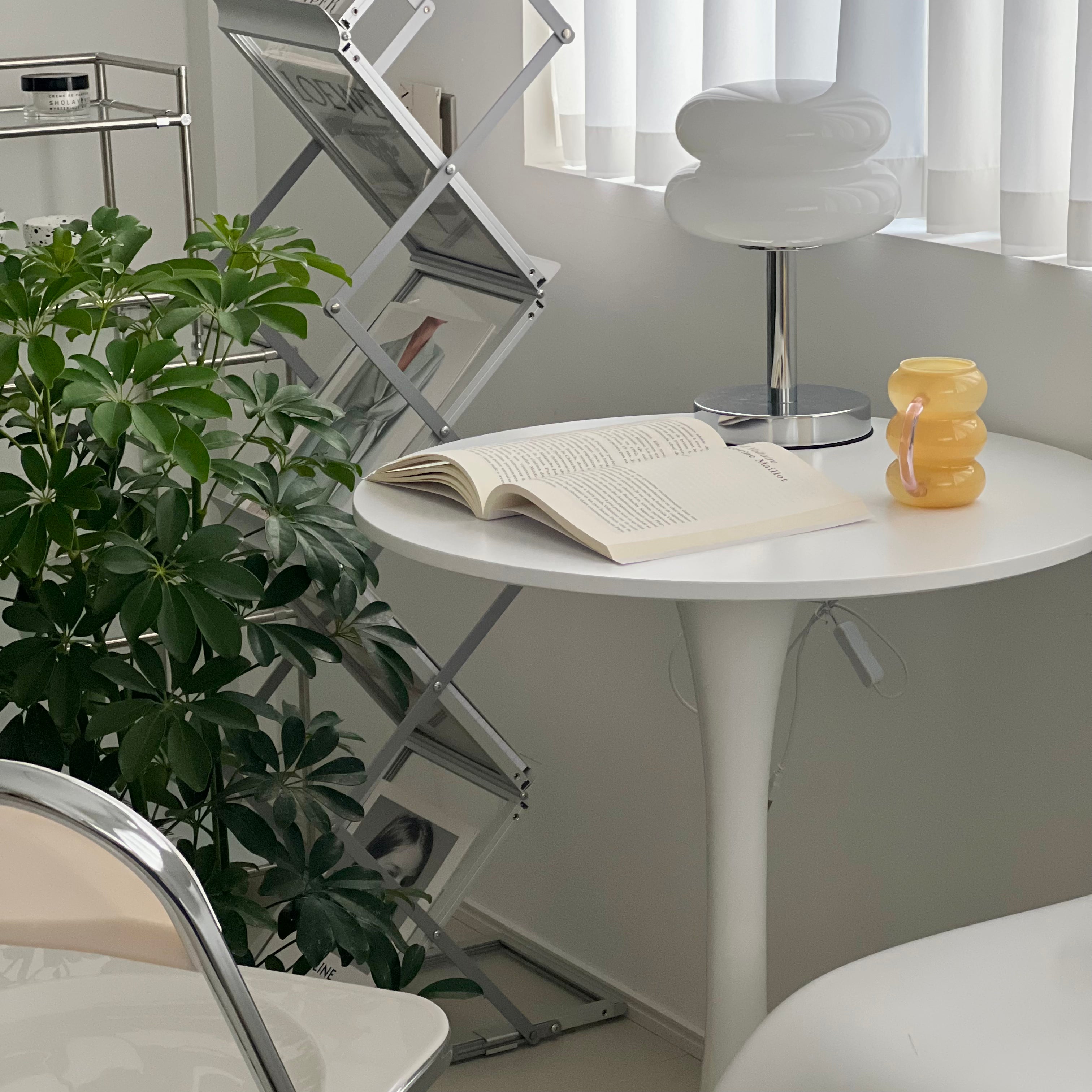 T4 モダンサークルカフェテーブル