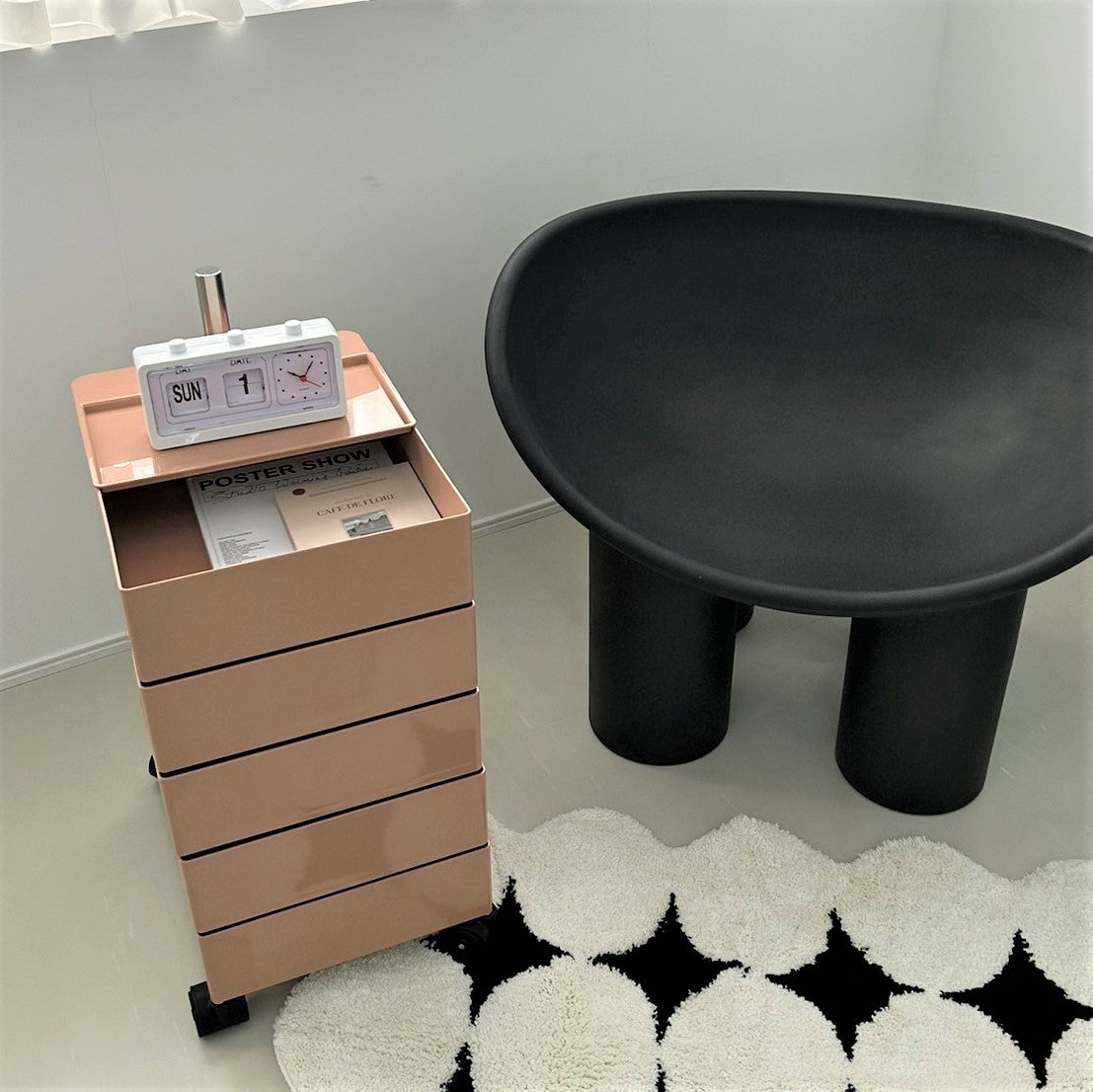 C23 Elephant Leg Chair