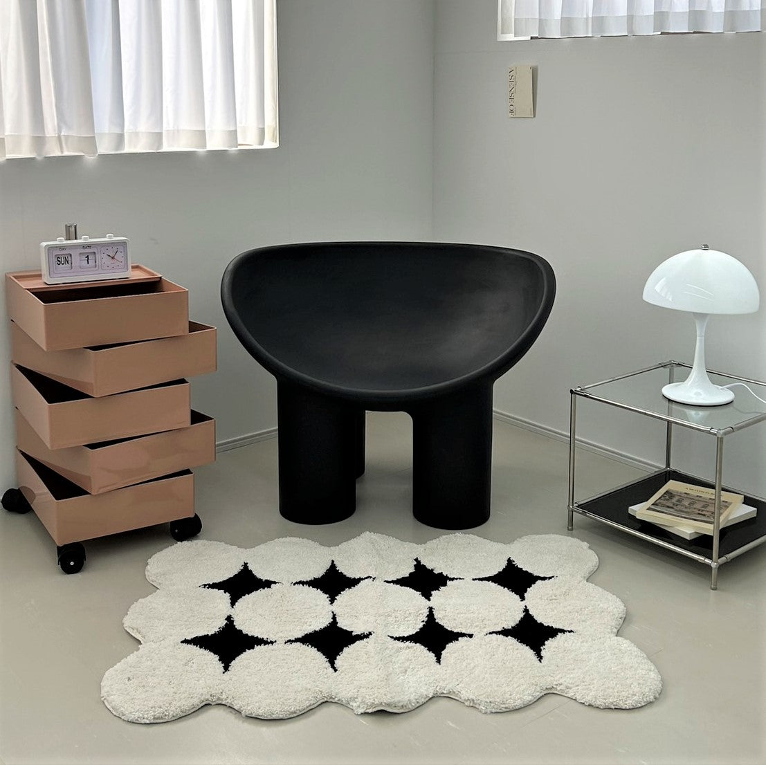 C23 Elephant Leg Chair