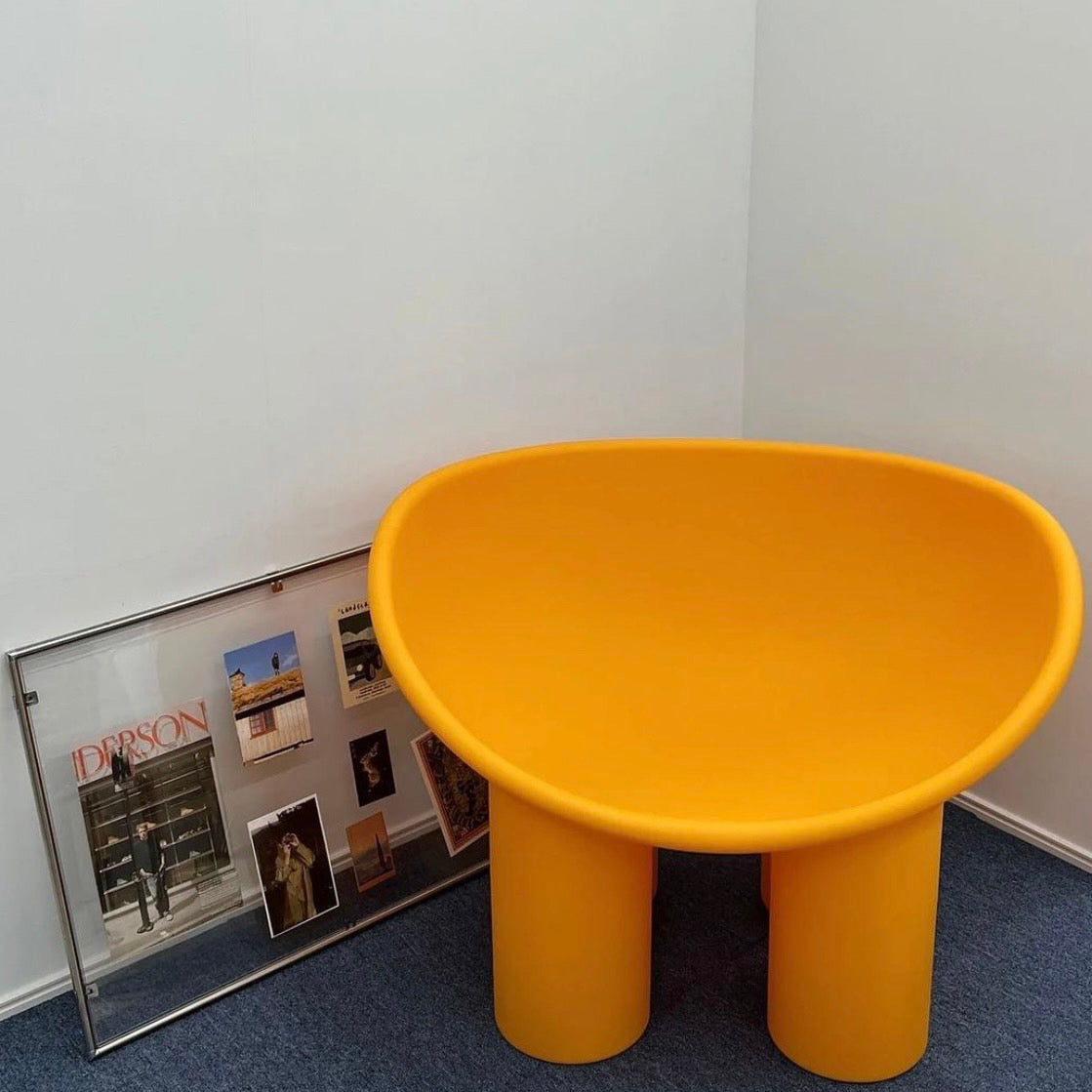 C23 Elephant Leg Chair