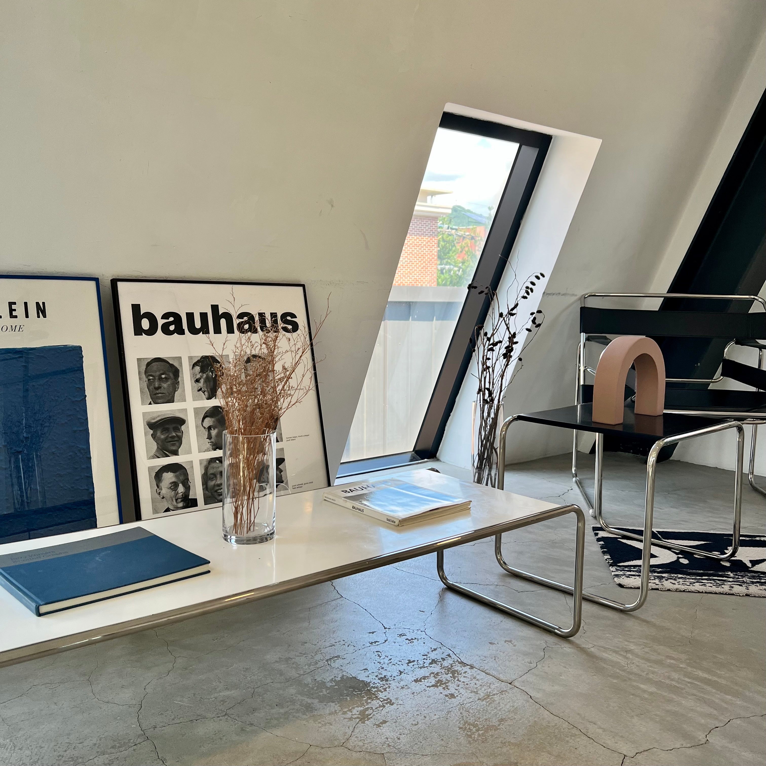 T7 Modern Living Table