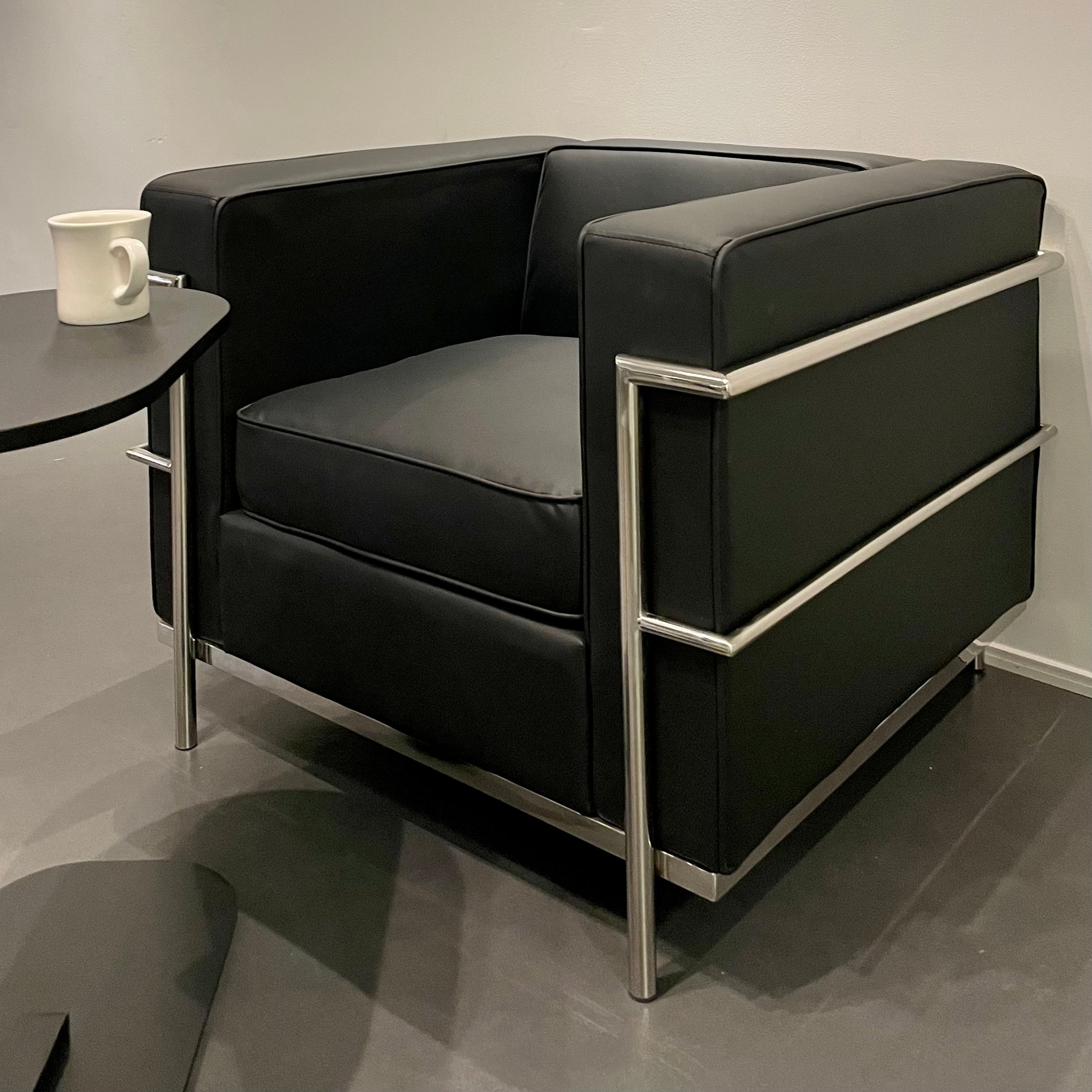 LC sofa