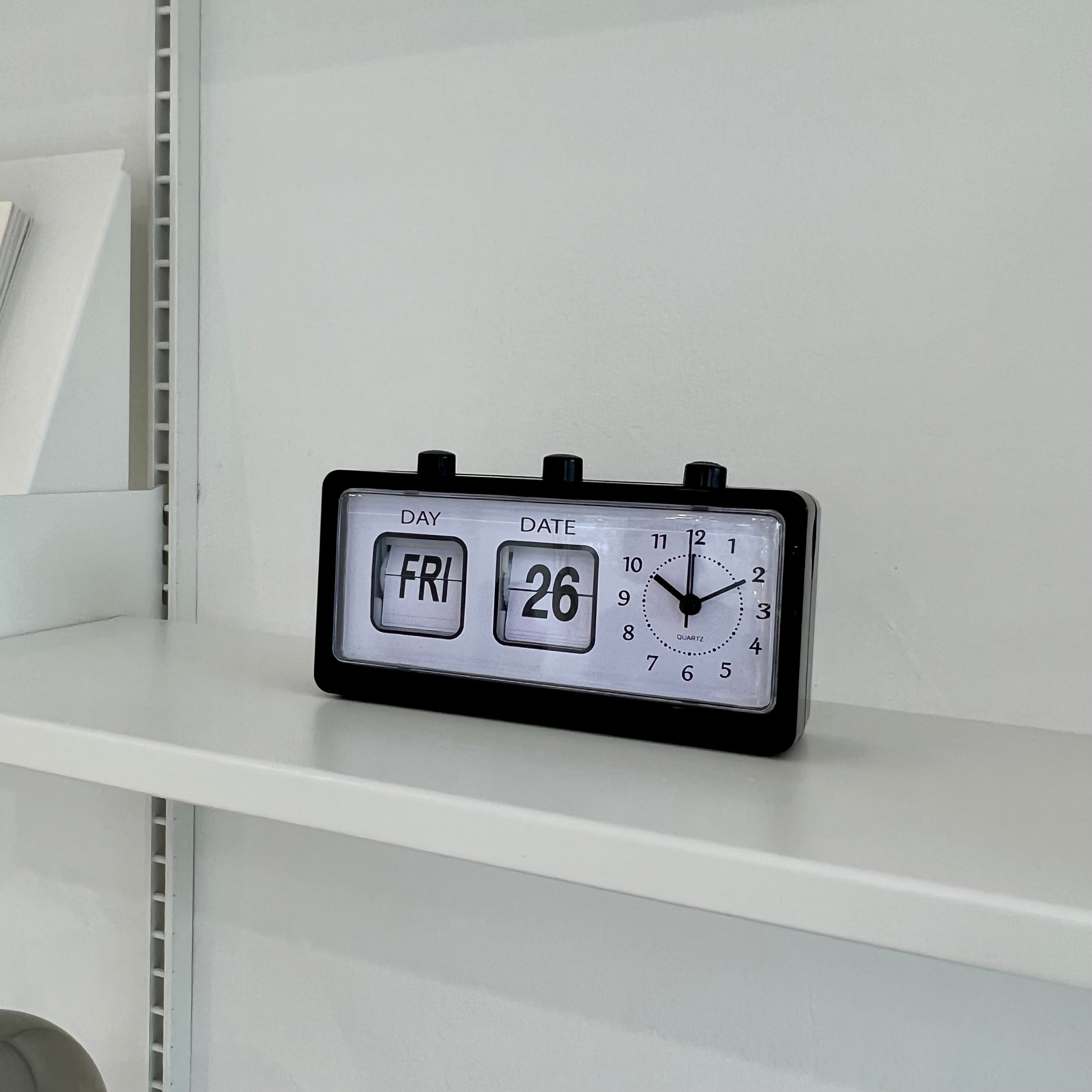Square pot clock