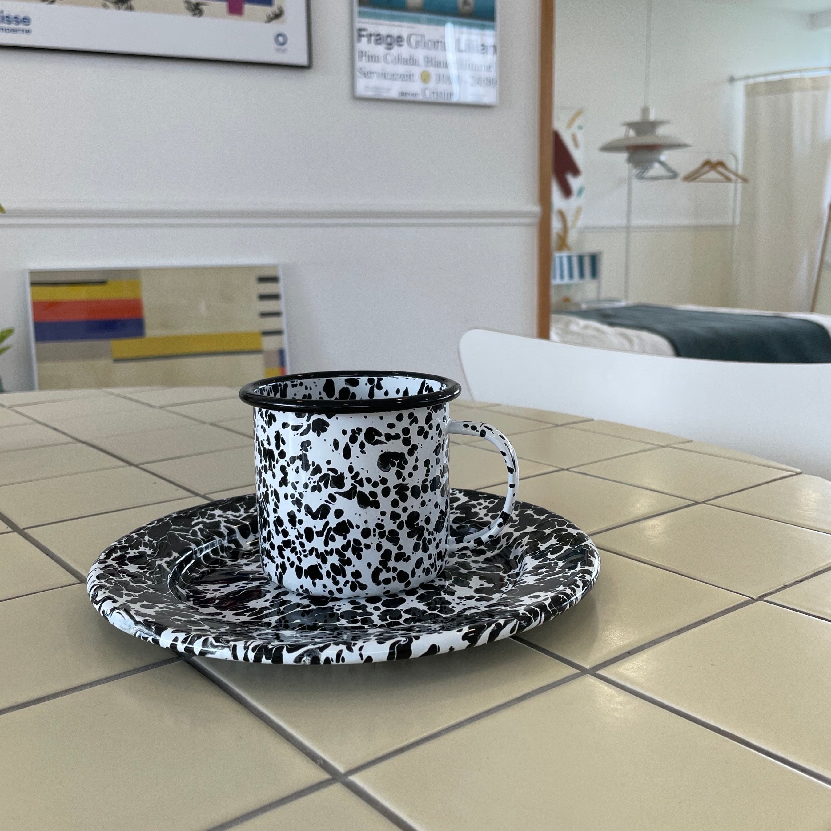 Paint tableware