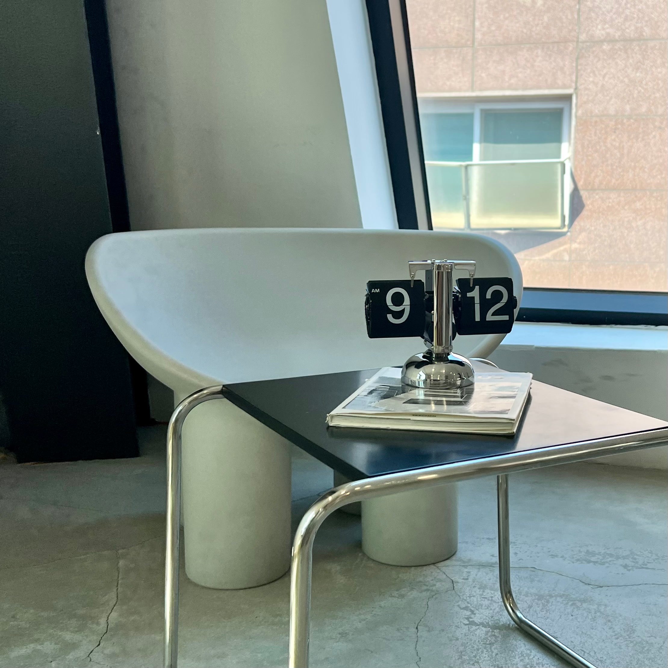 C23 Elephant Leg Chair