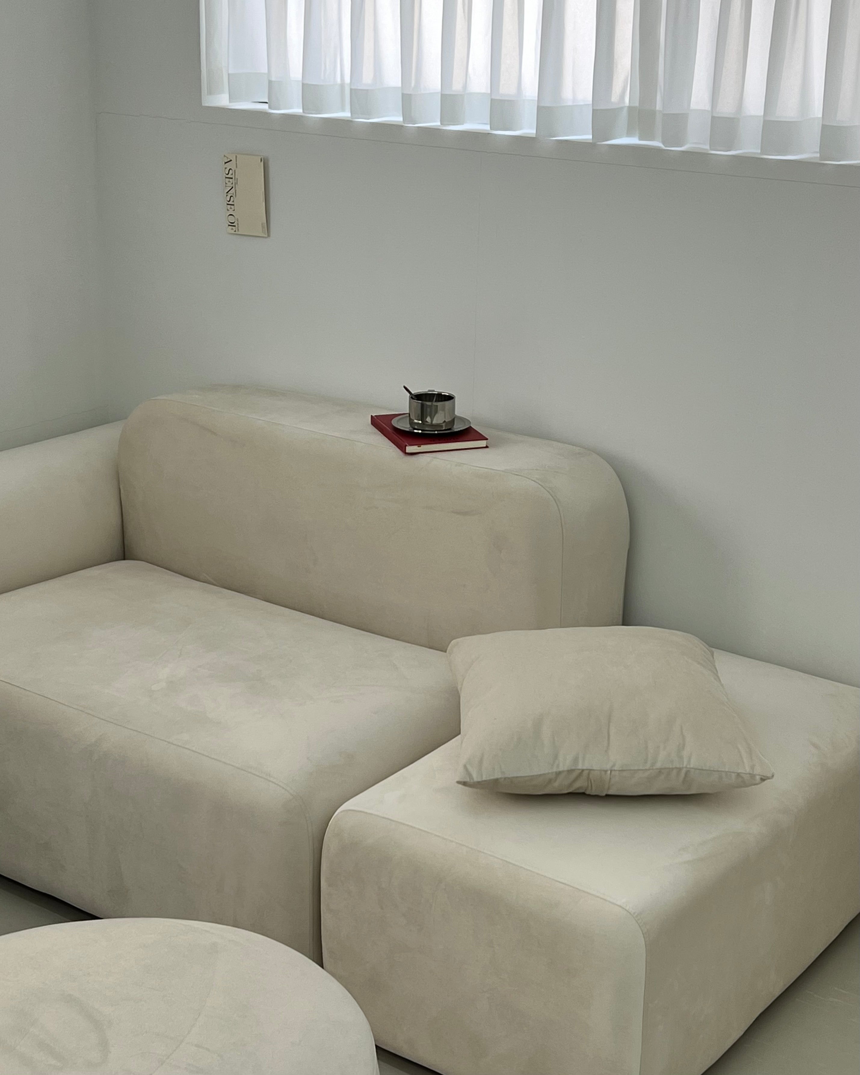 Pebble sofa -ivory-