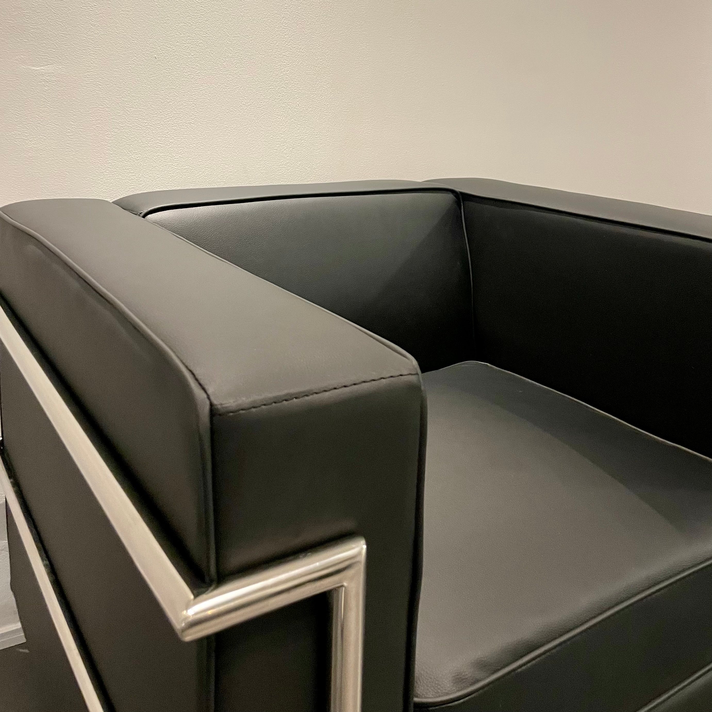 LC sofa