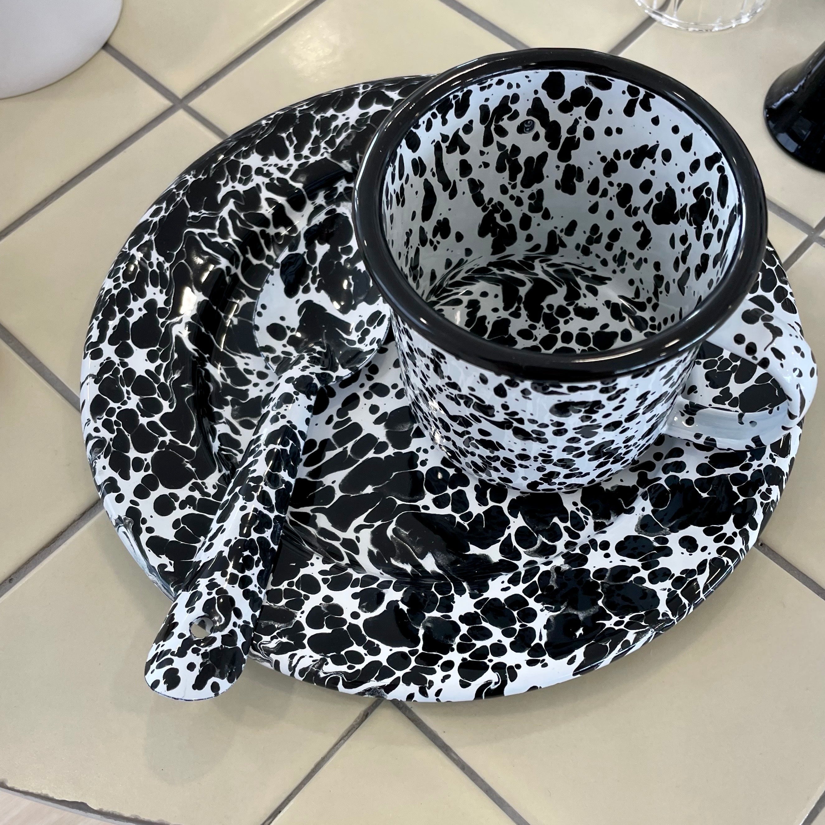 Paint tableware