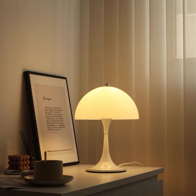 White modarn mash lamp