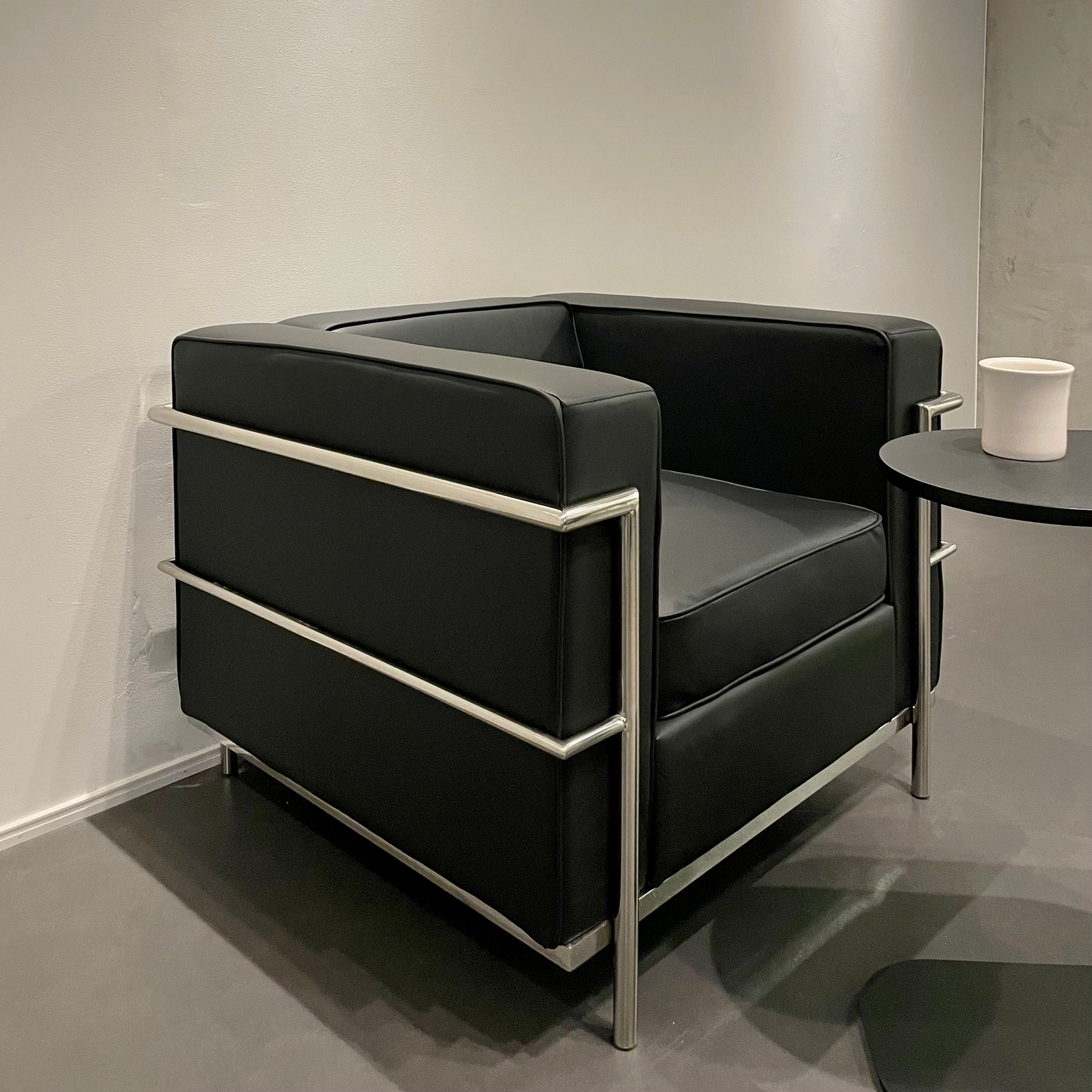 LC sofa