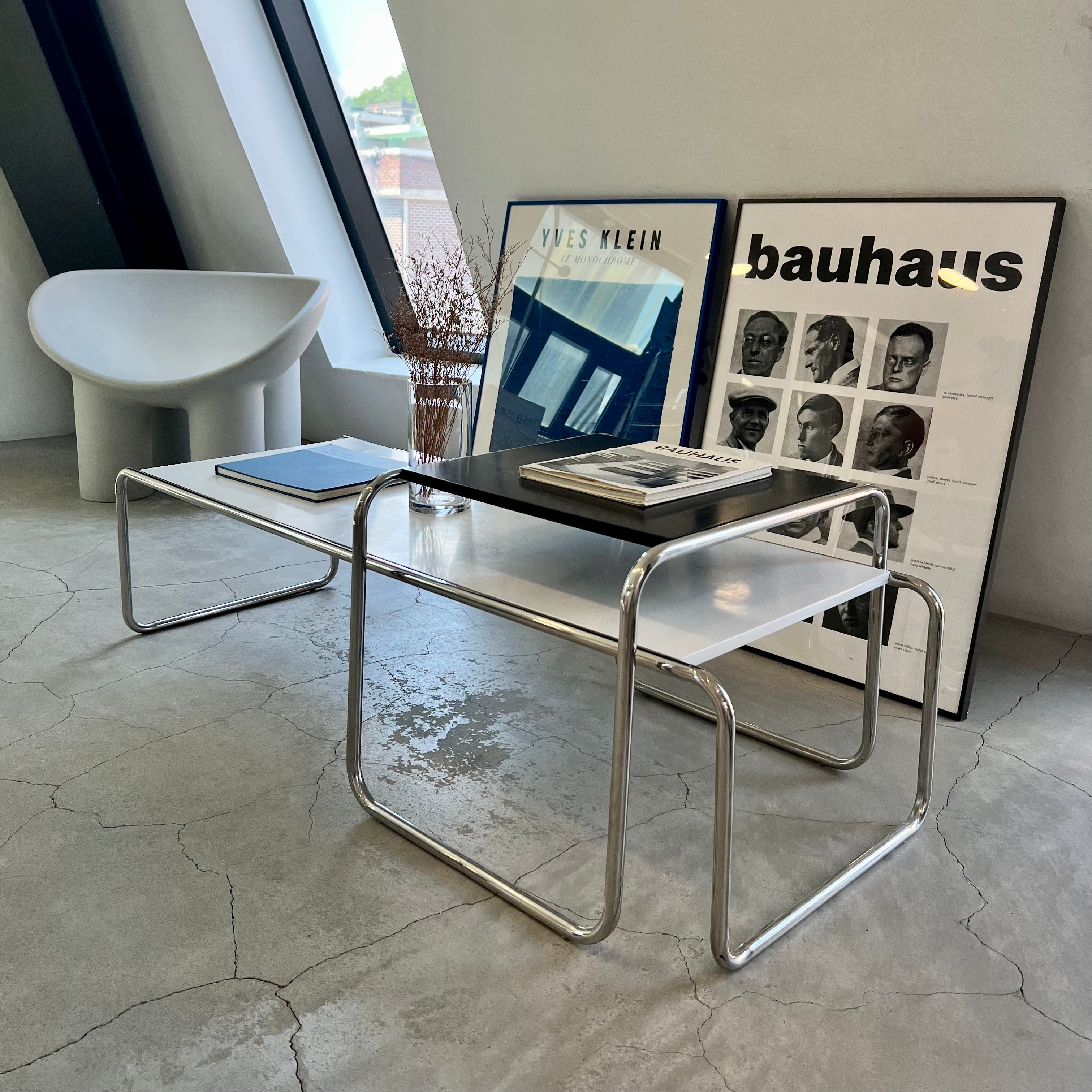 T7 Modern Living Table