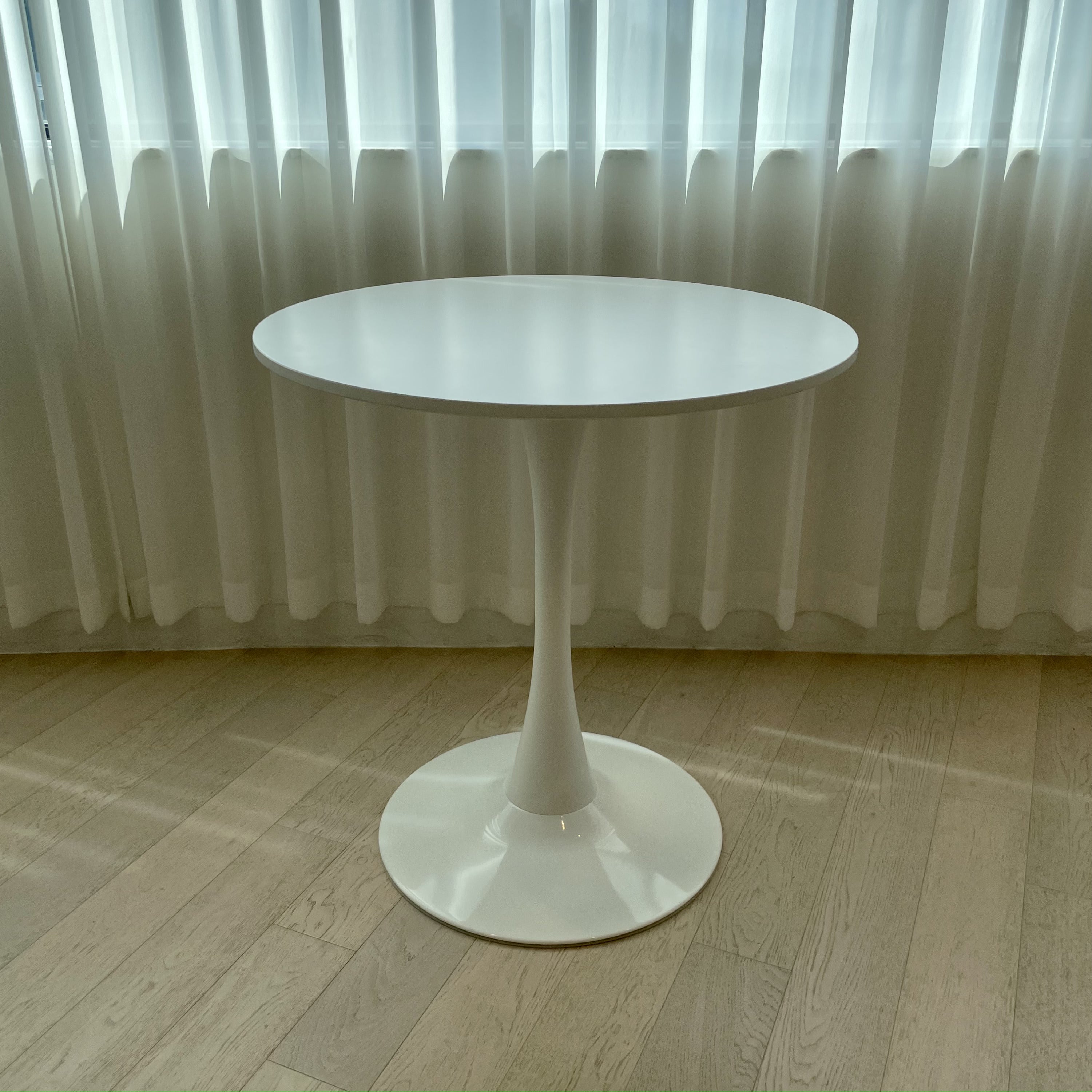 T4 モダンサークルカフェテーブル