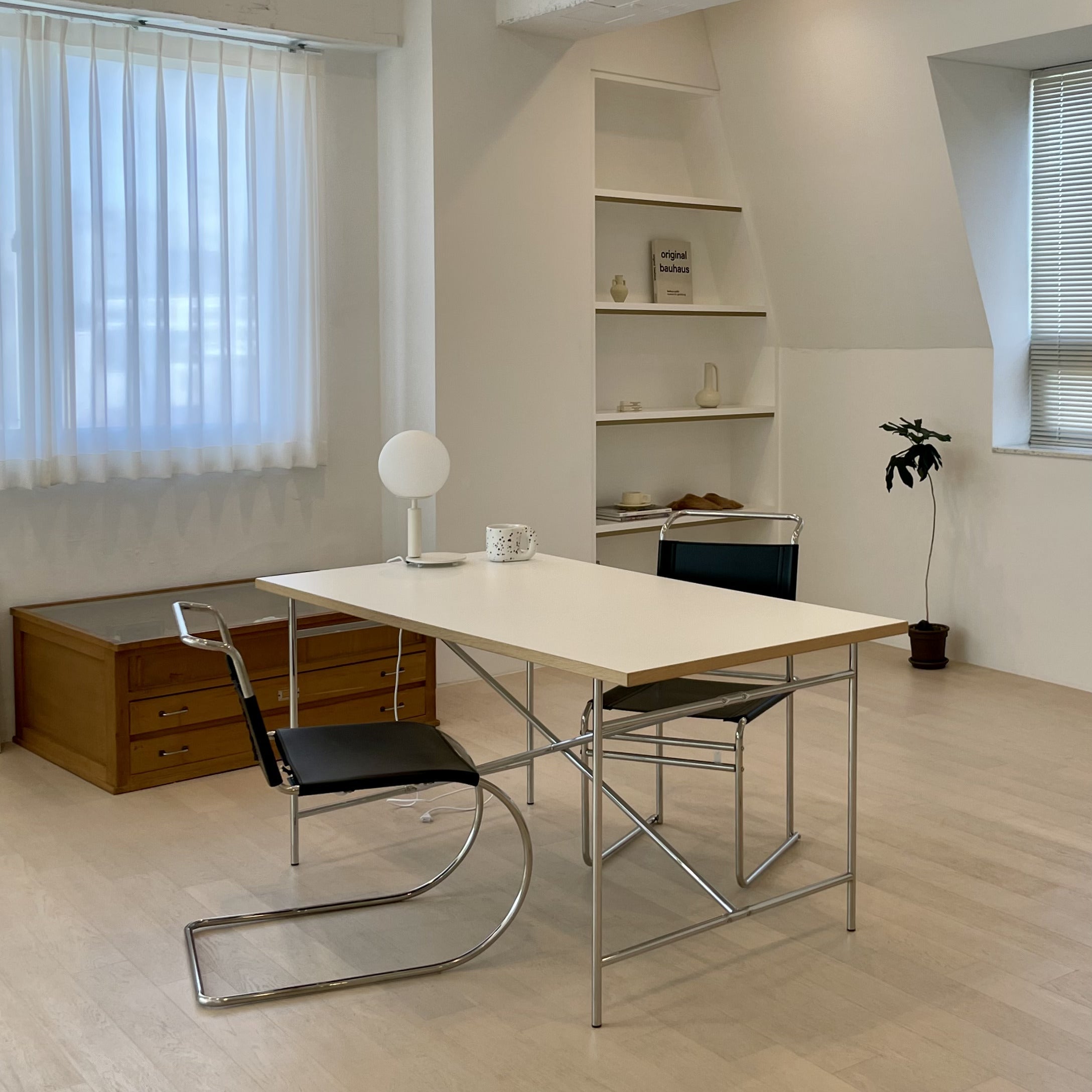 C15 ステンレスラウンドレッグチェア 4color