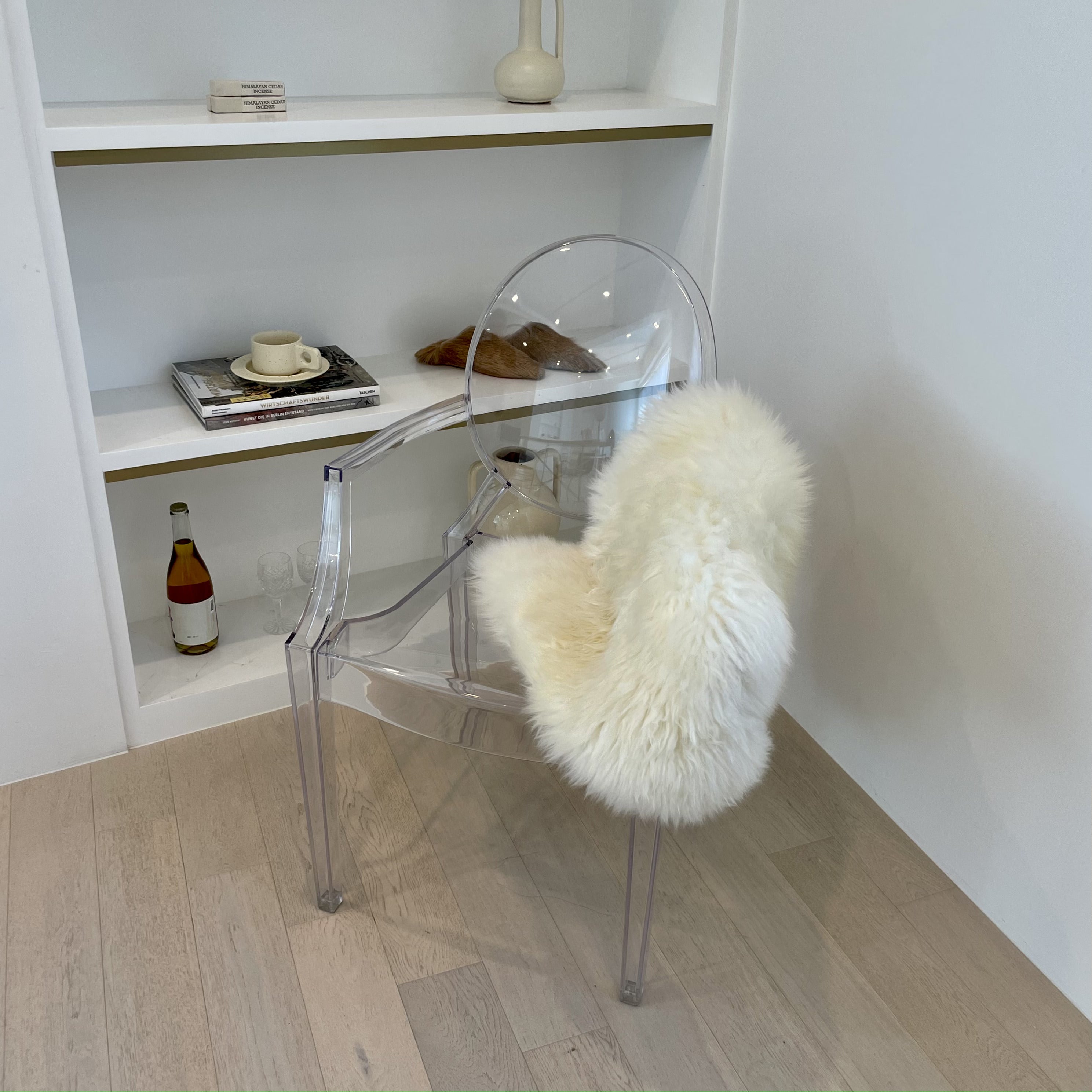 C18 クリアダイニングチェア