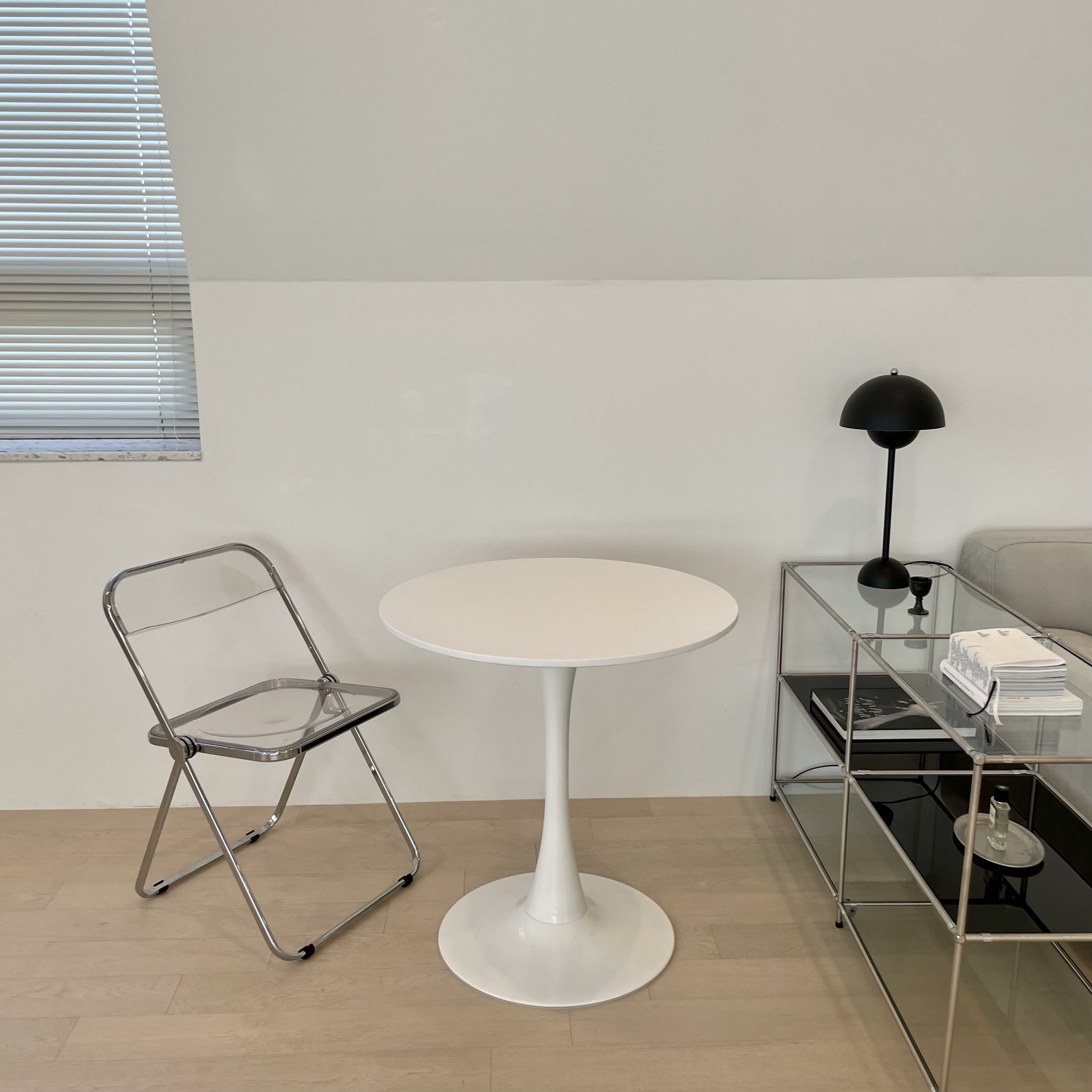 T4 モダンサークルカフェテーブル