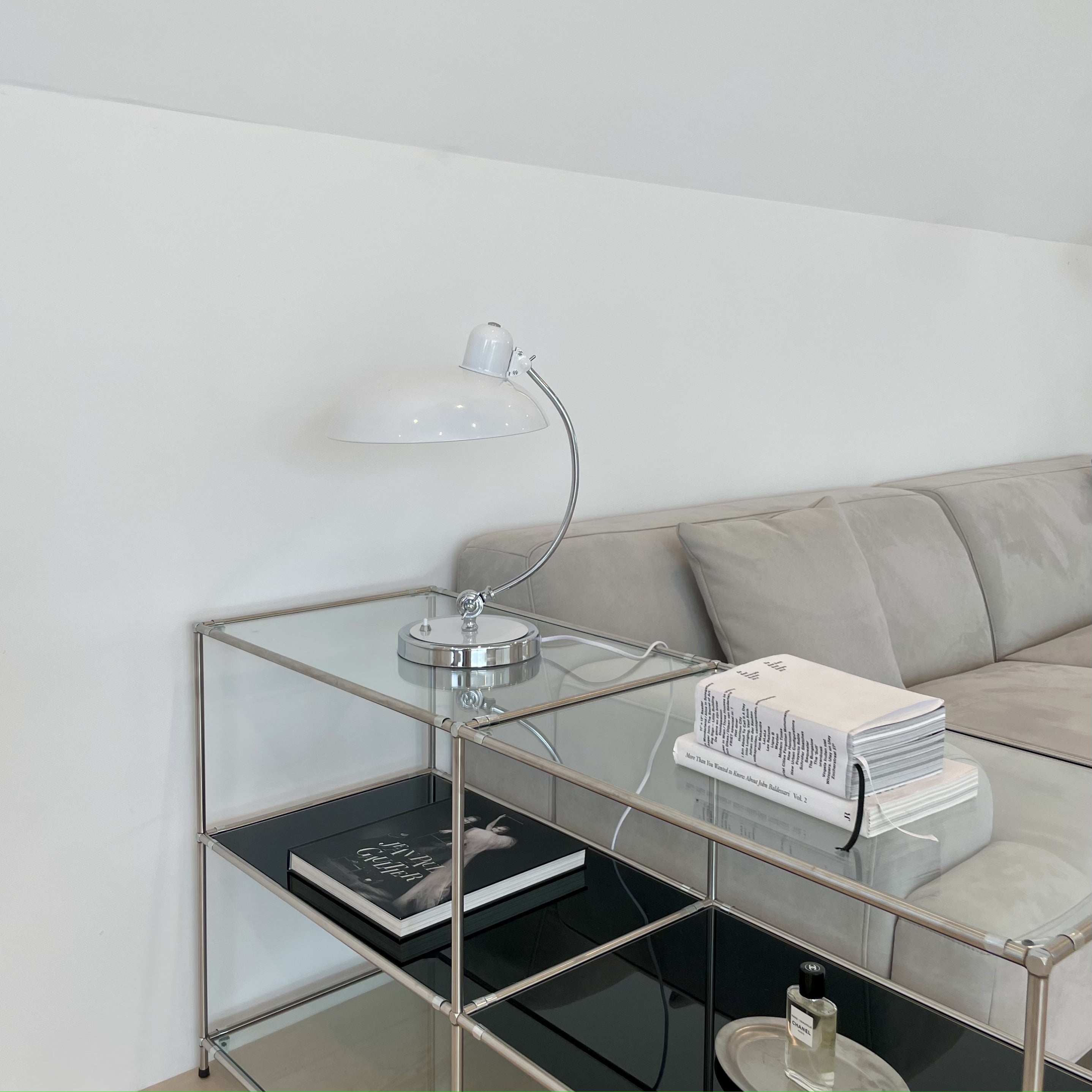 Modern desk lamp