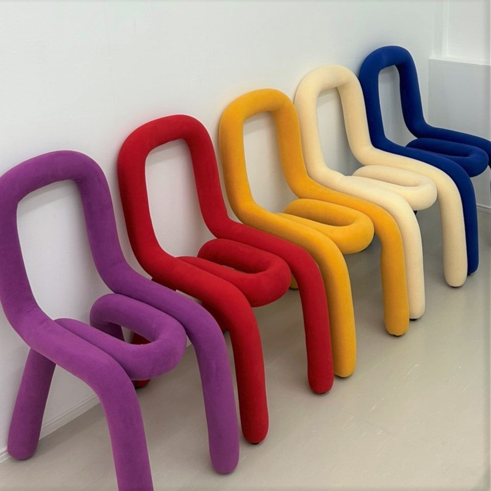 カラフルな椅子