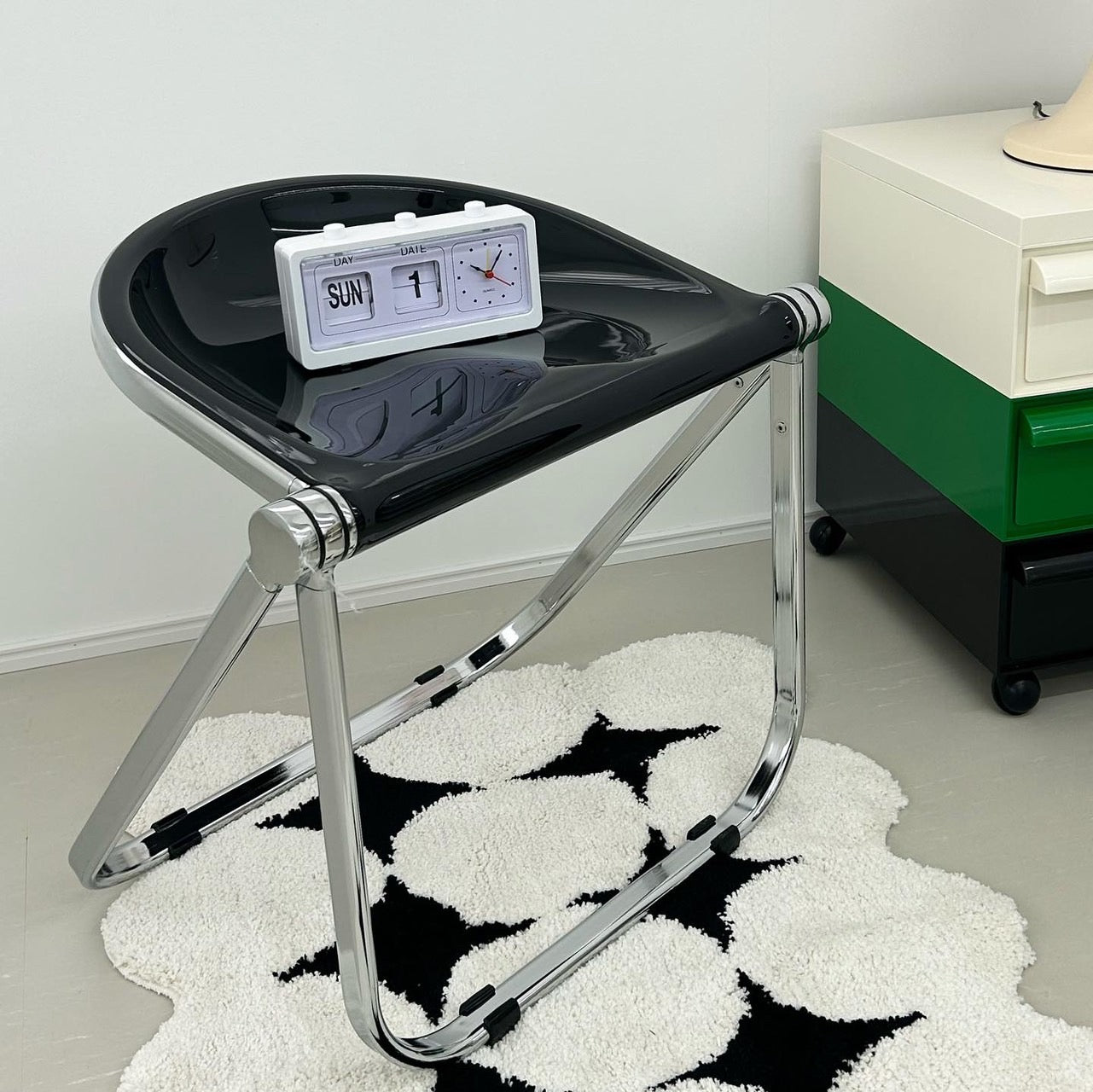 Square pot clock
