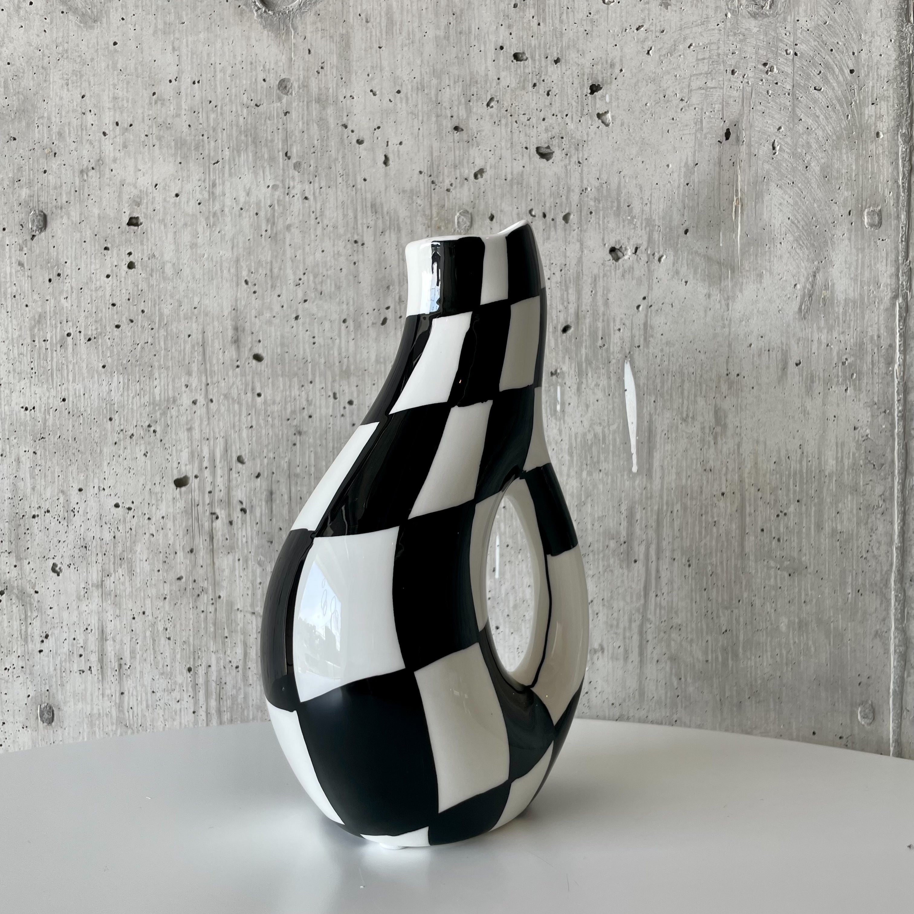 Mono vase
