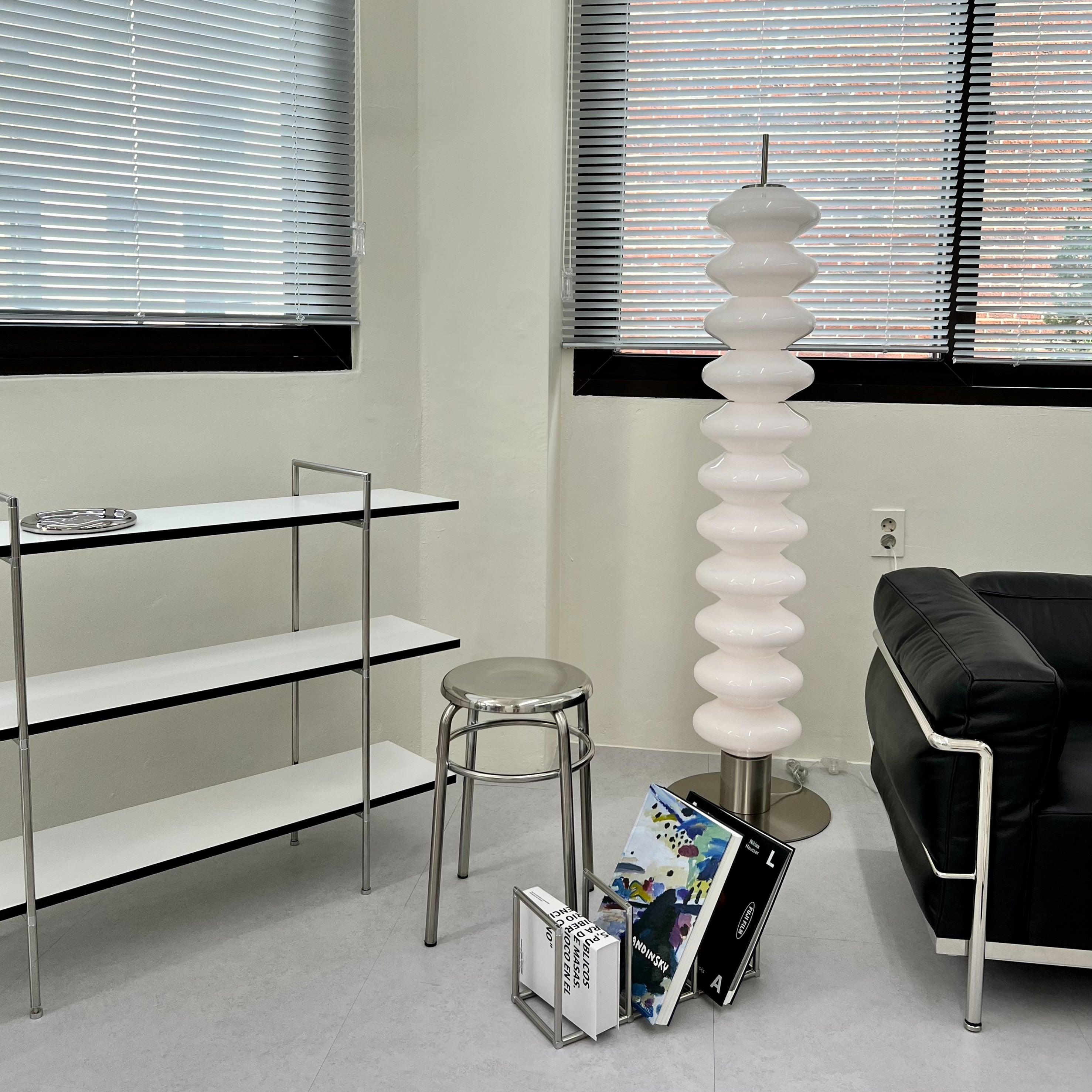 Tool book stand