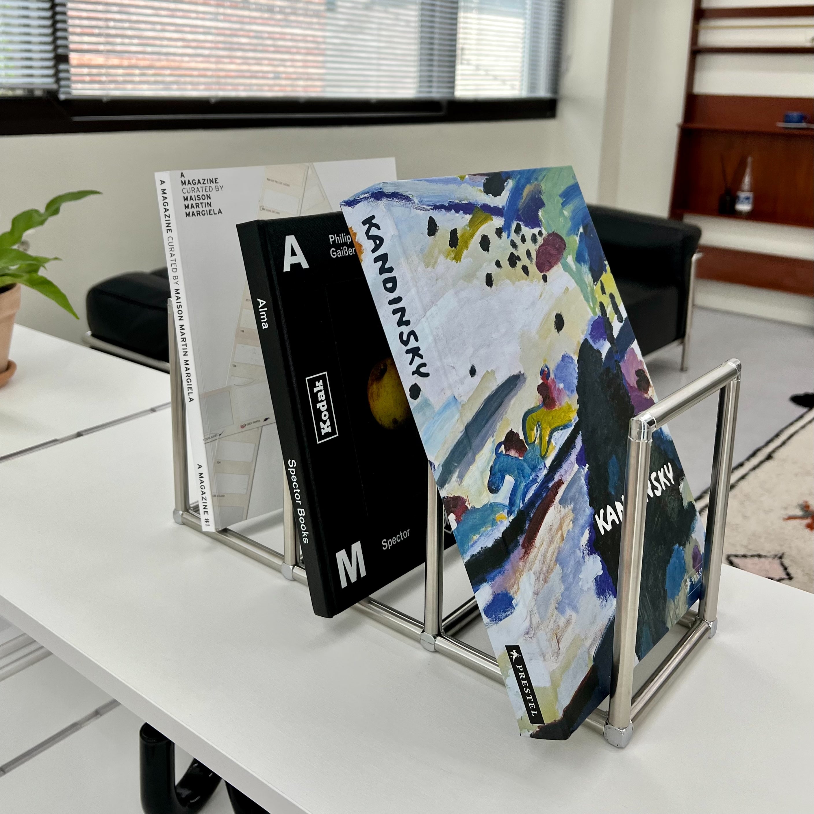 Tool book stand