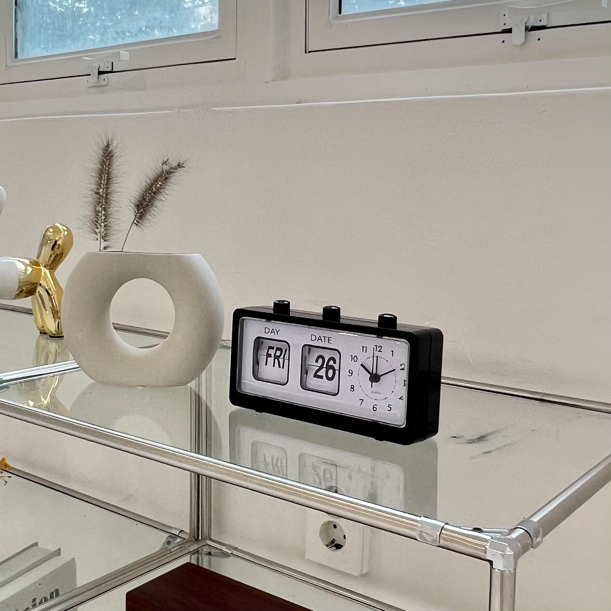 Square pot clock