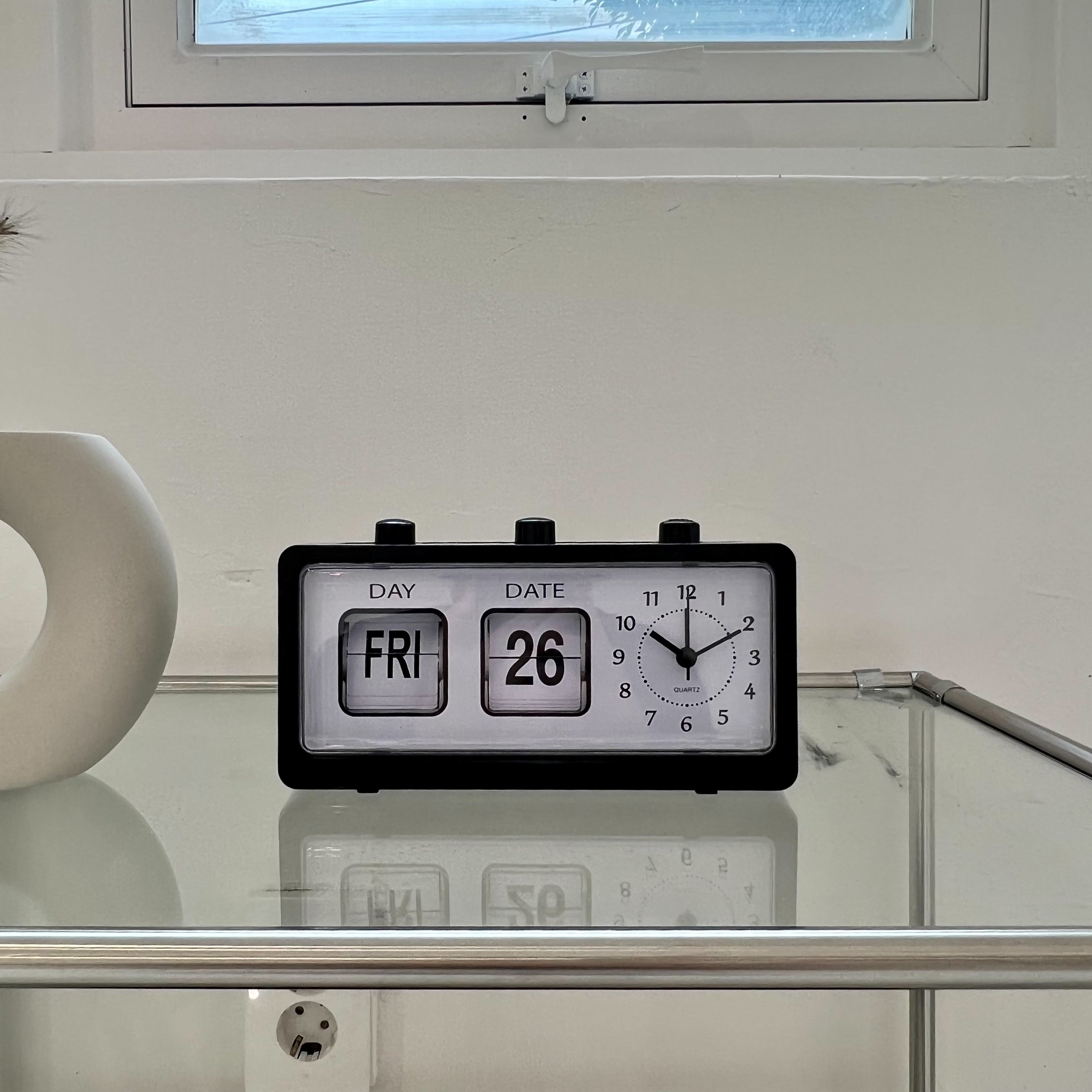 Square pot clock