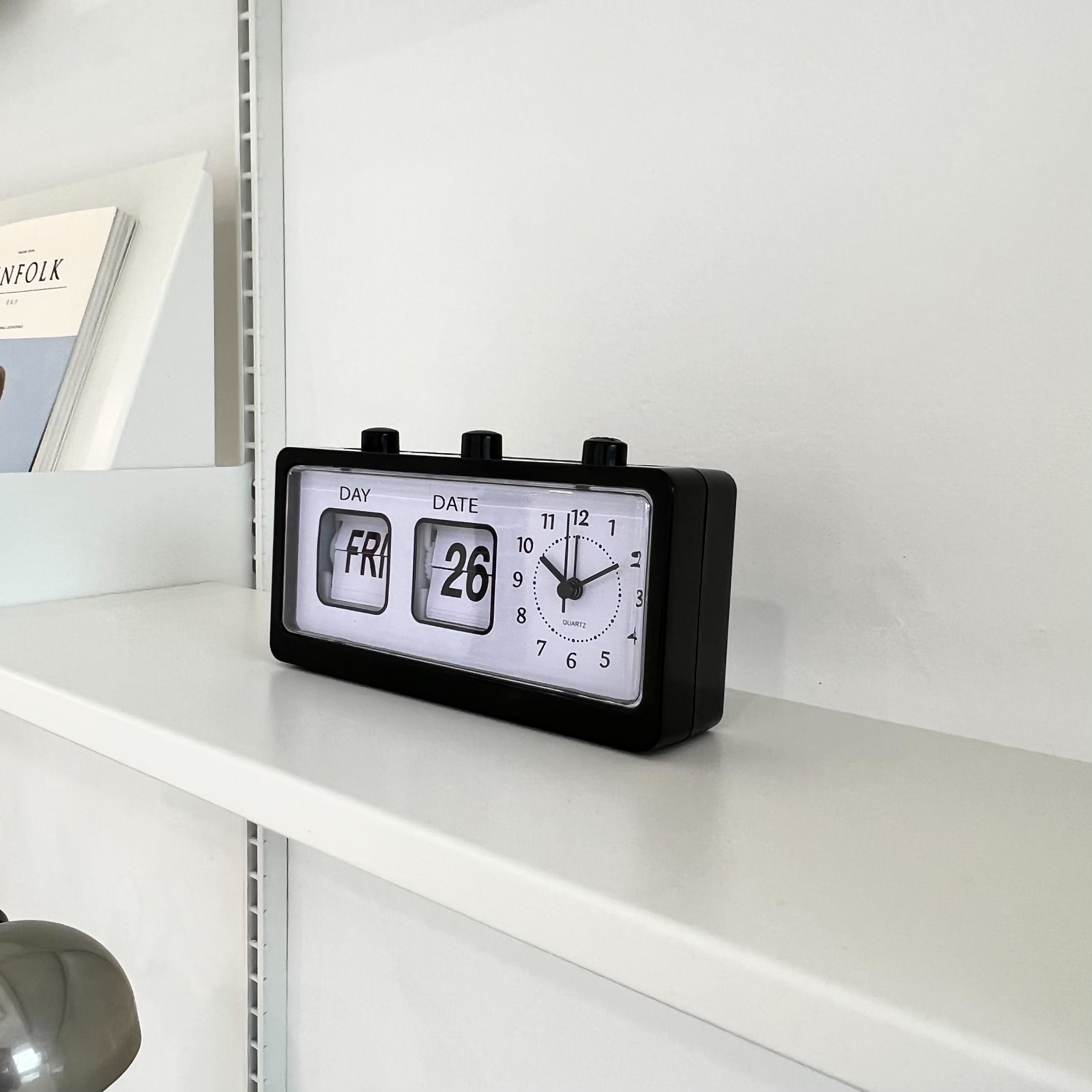 Square pot clock