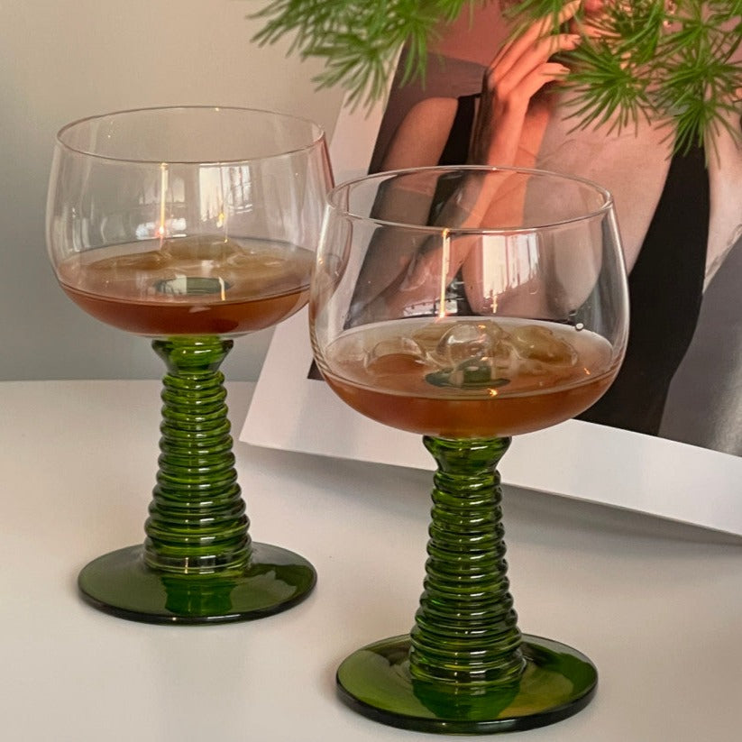 Twist stand glass