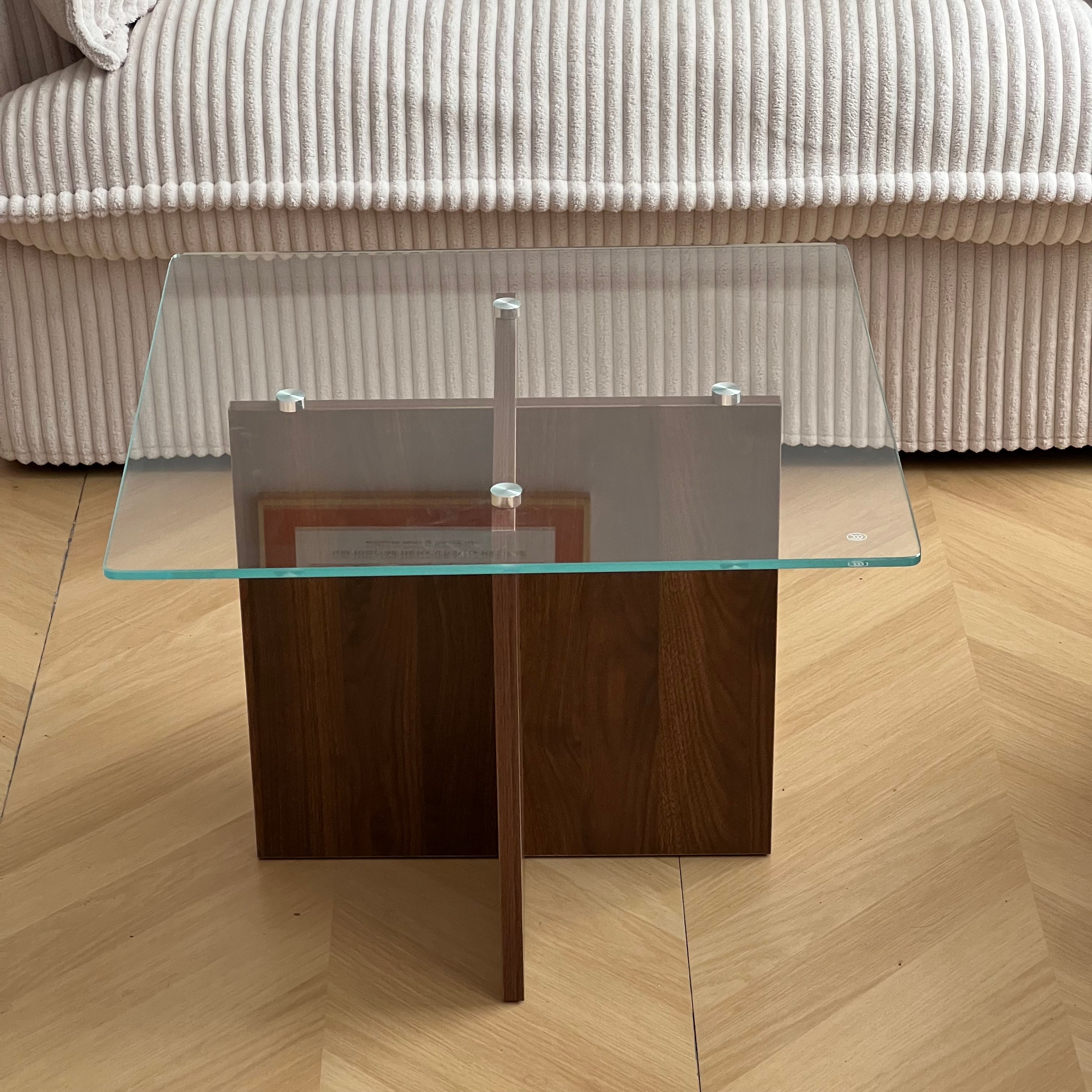 T40 Glasswood low table