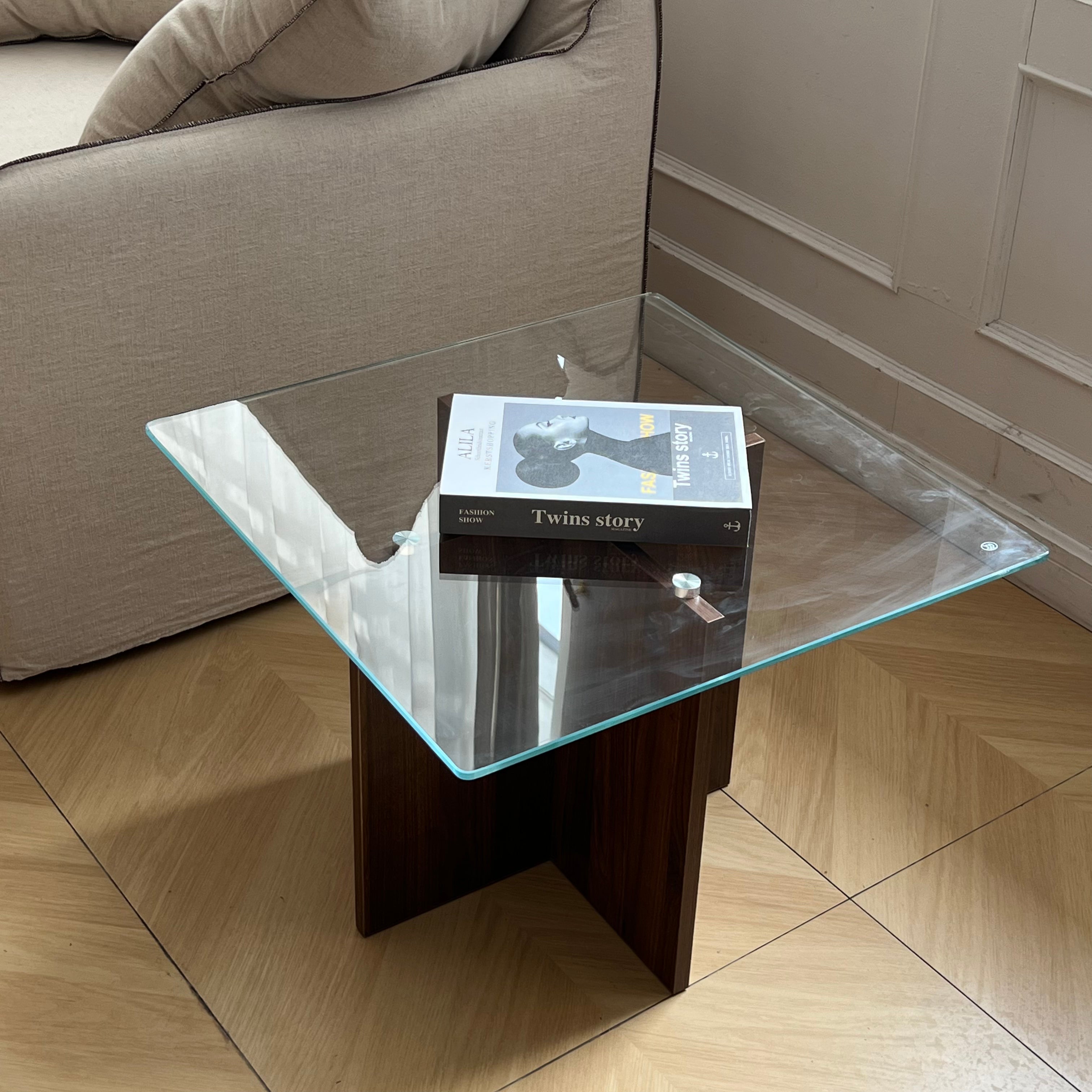 T40 Glasswood low table