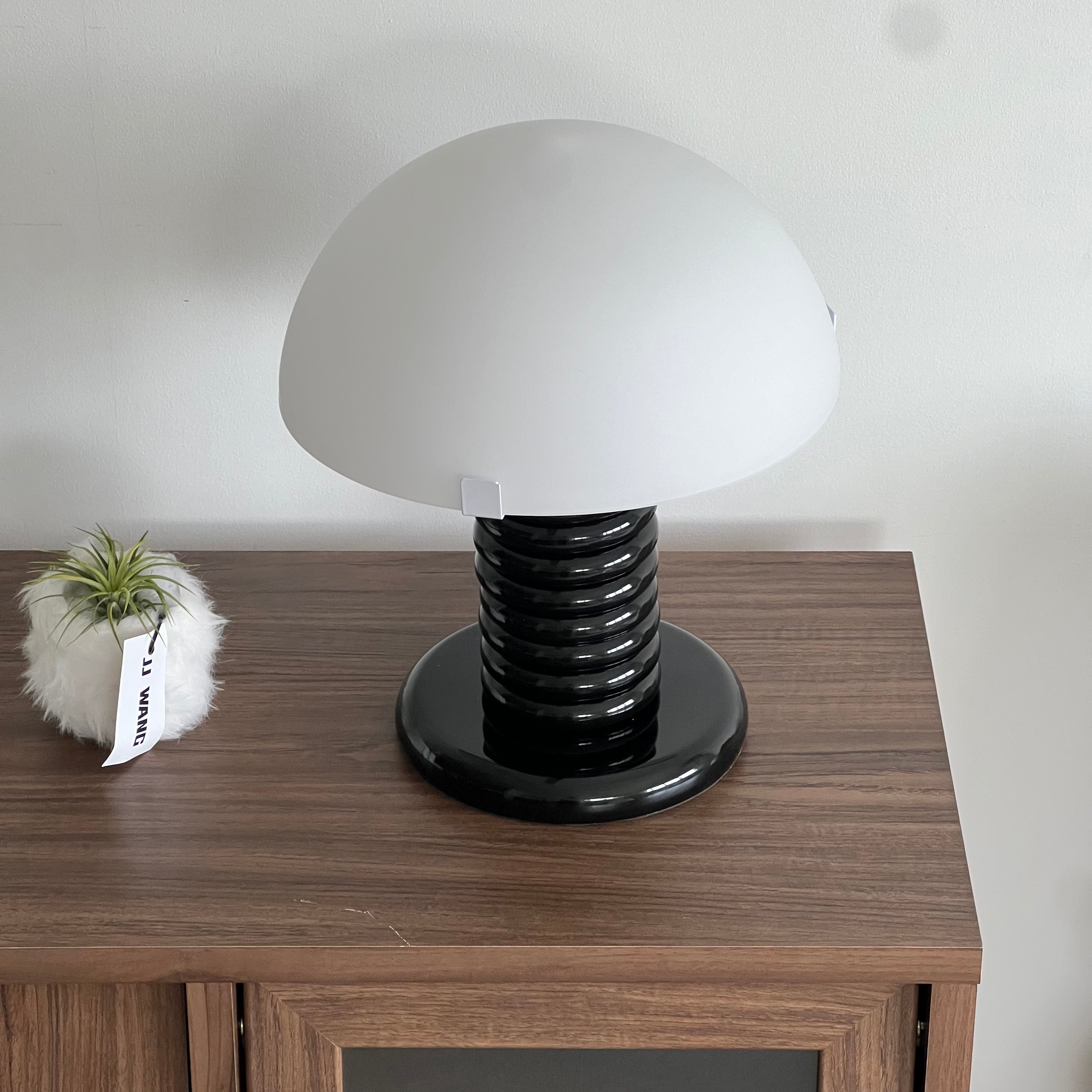 Spring stand lamp