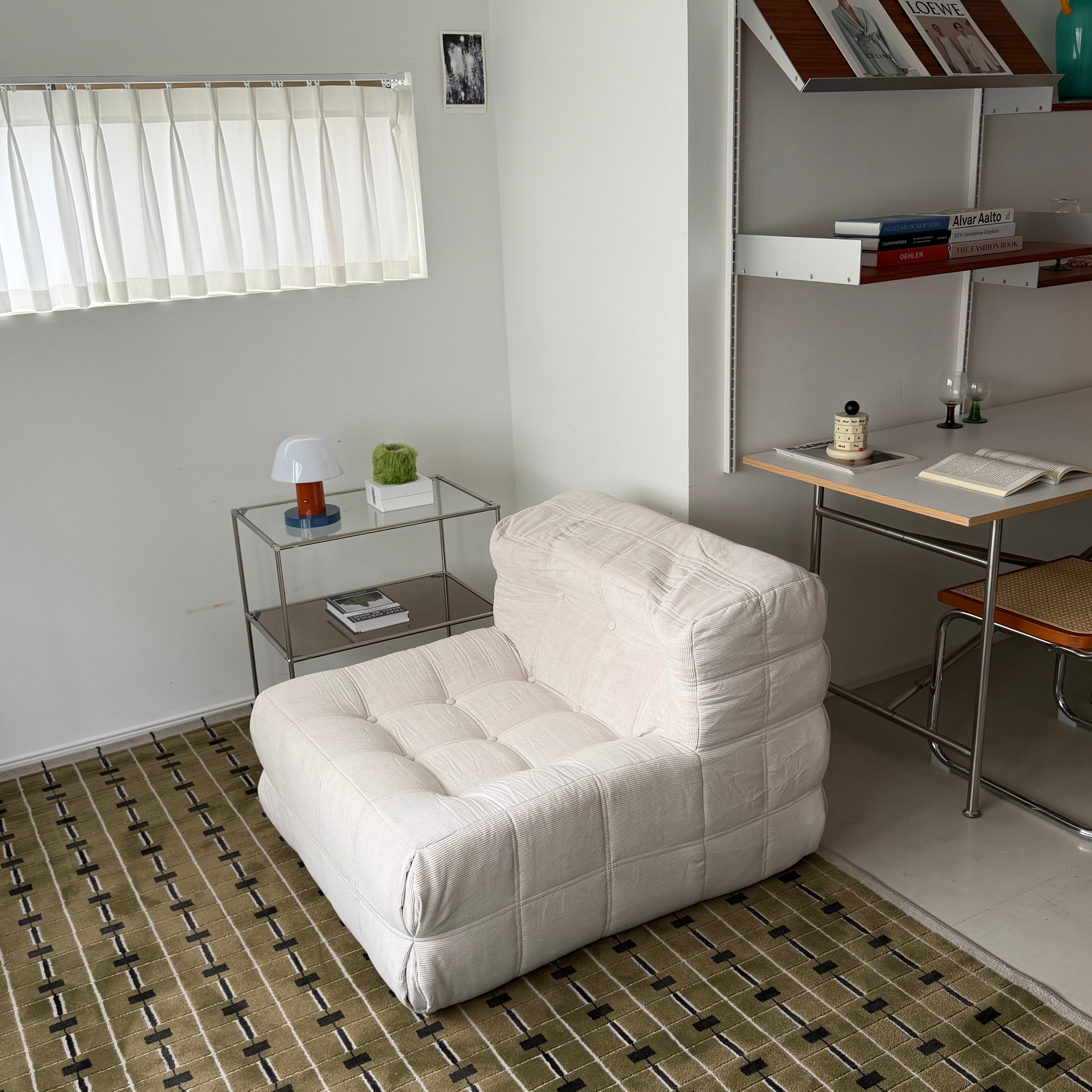 To-fu sofa