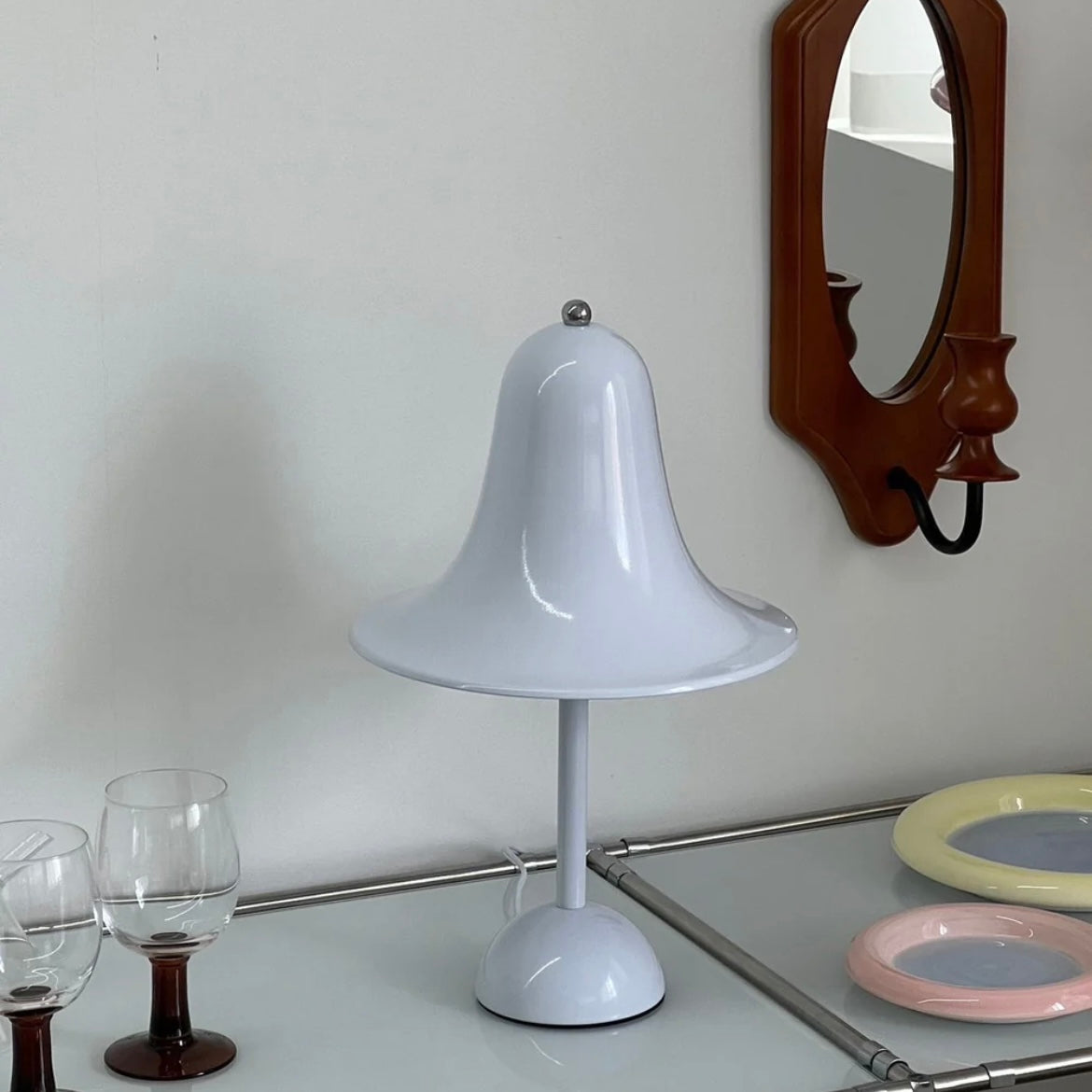 R37 pointed hat lamp