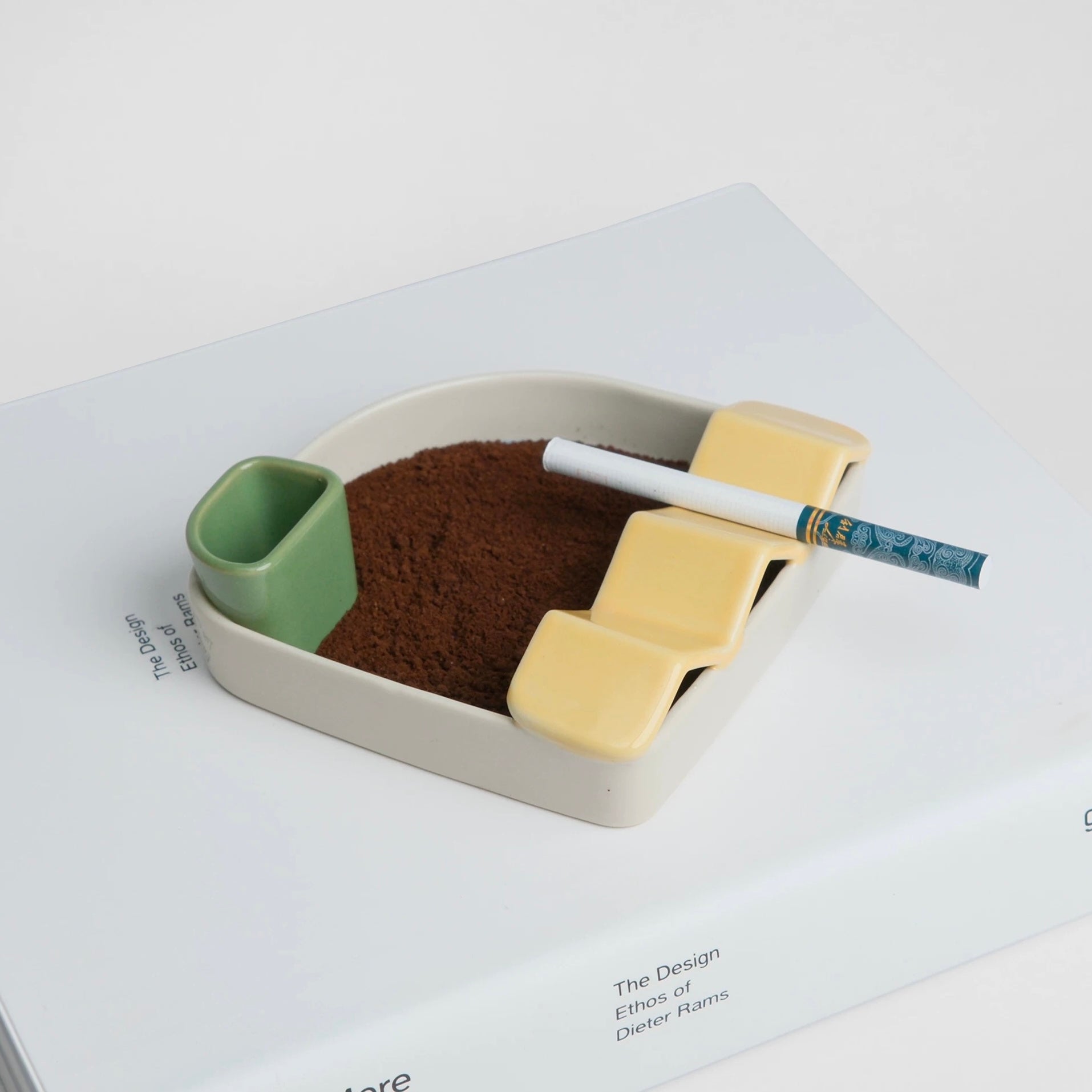 Yard ashtray