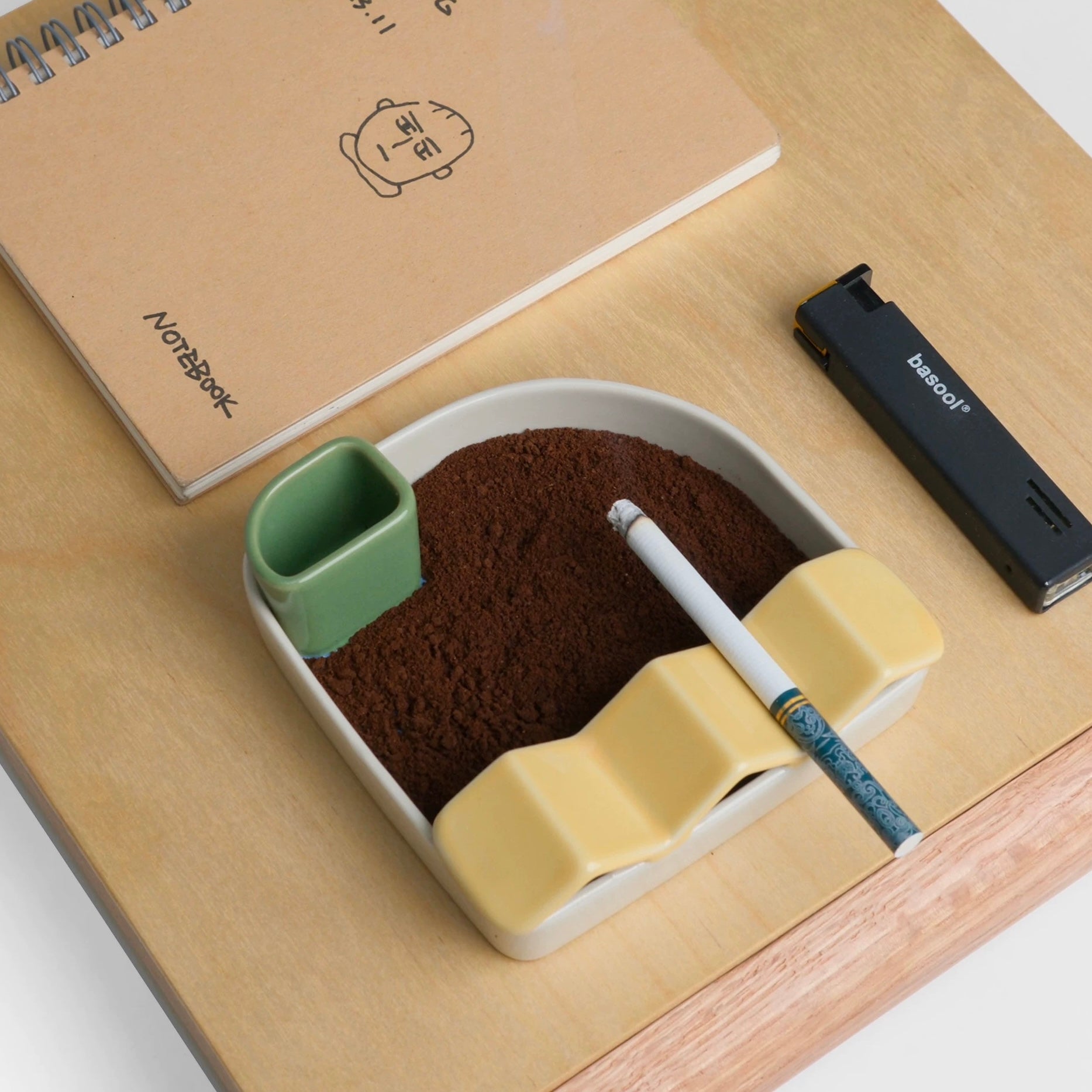 Yard ashtray