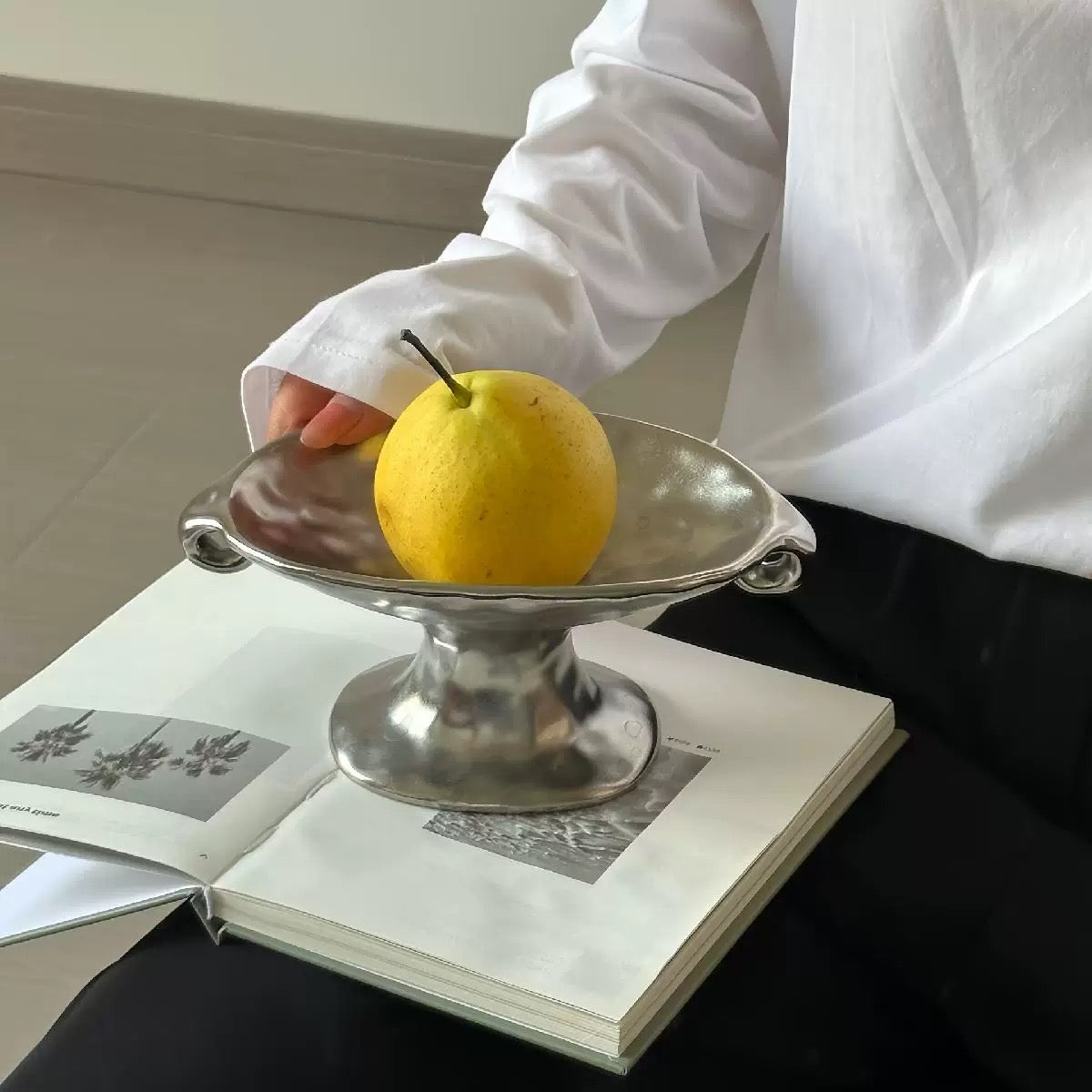 Magic lamp tray