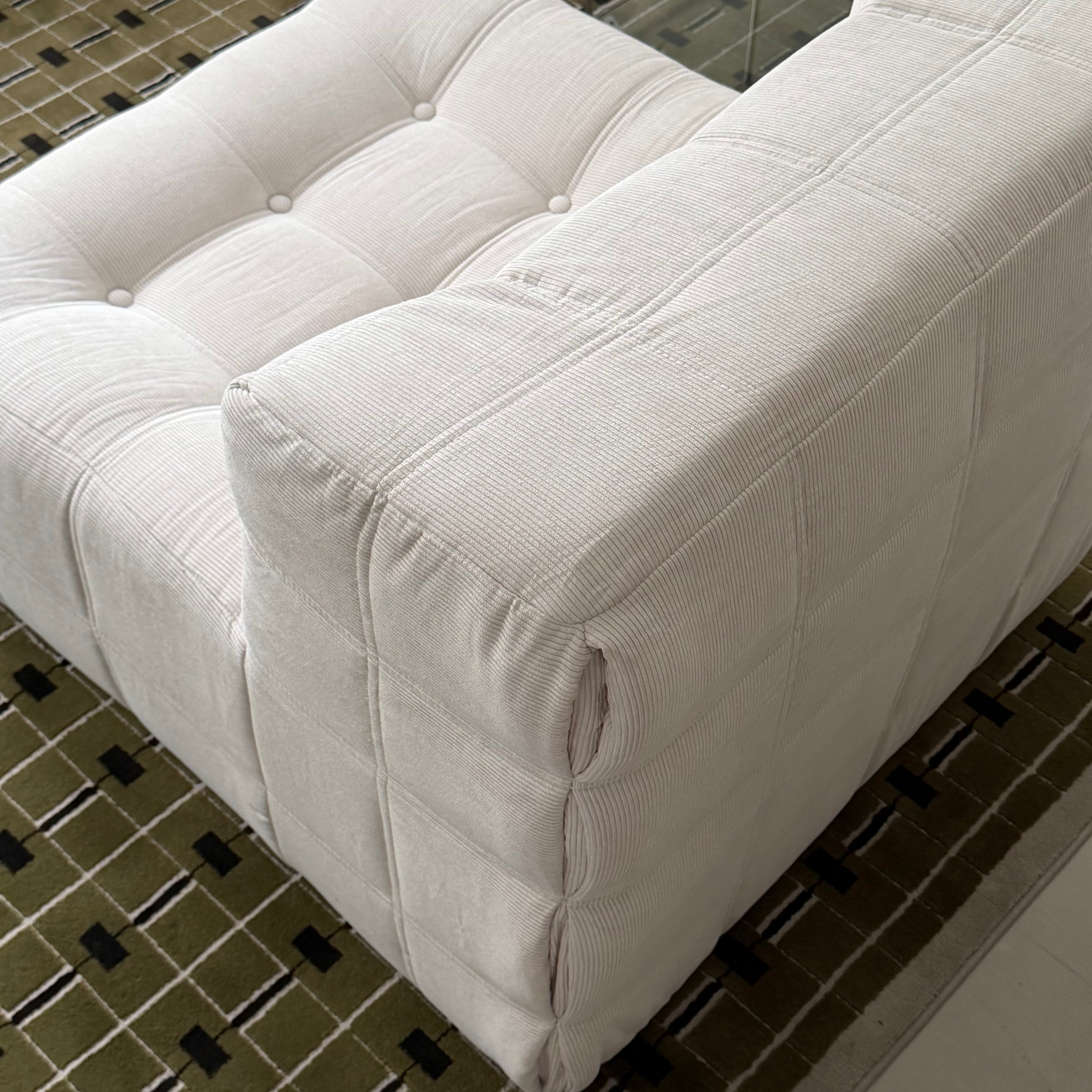 To-fu sofa
