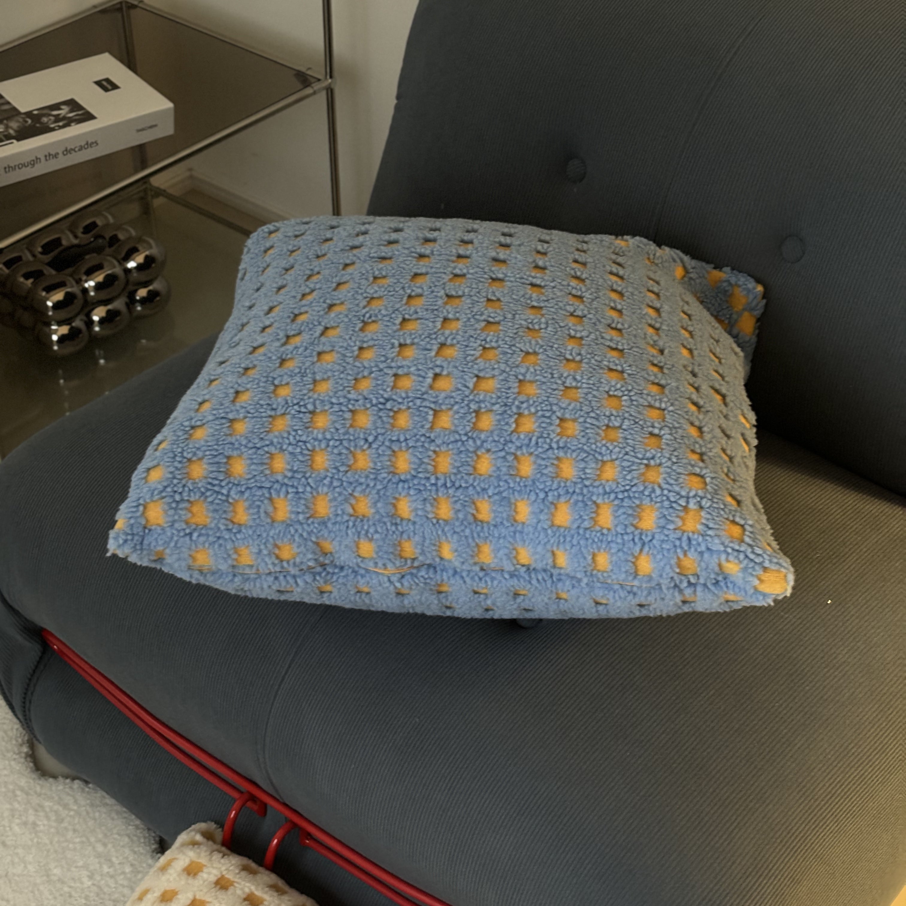 Checkline cushion