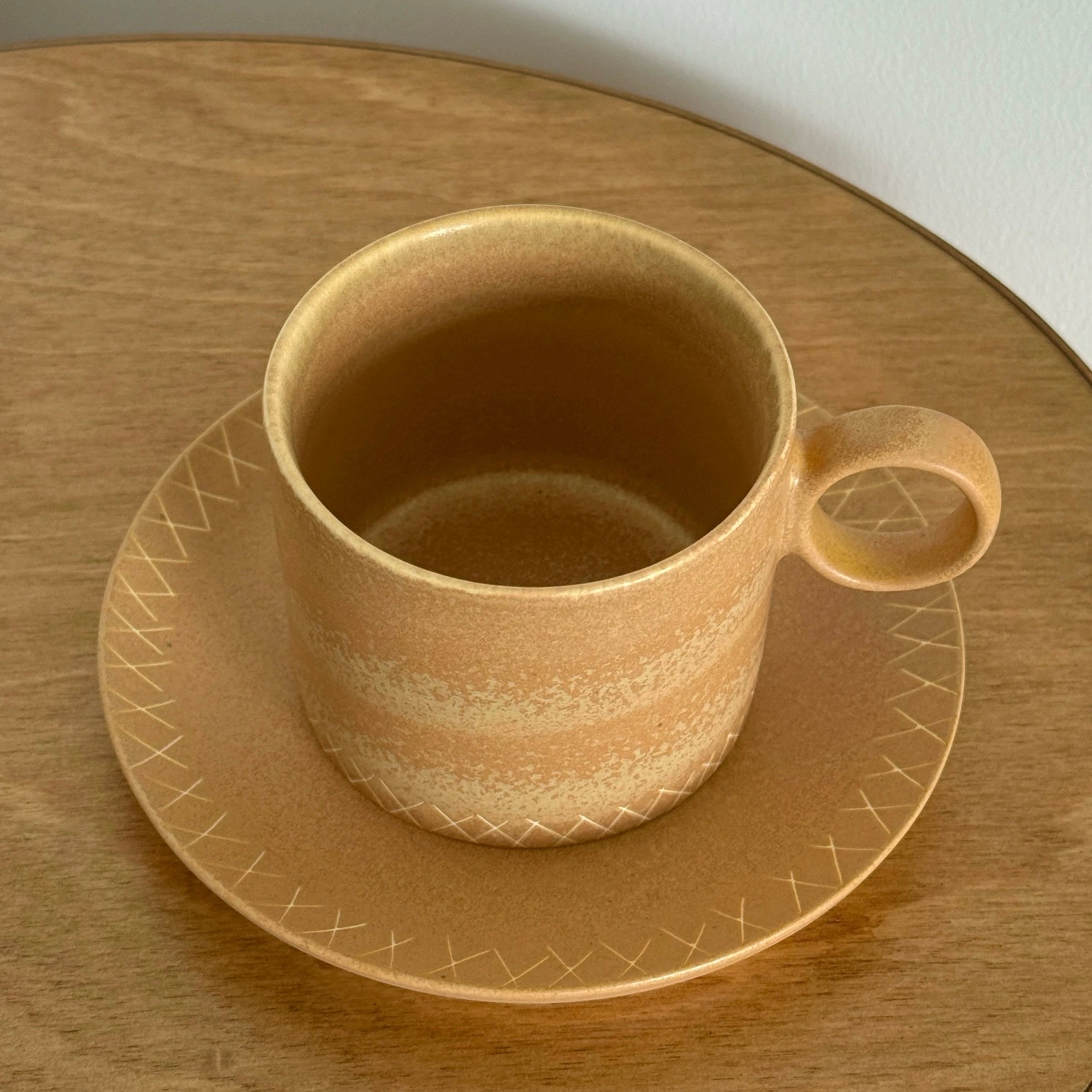 Style mug saucer set