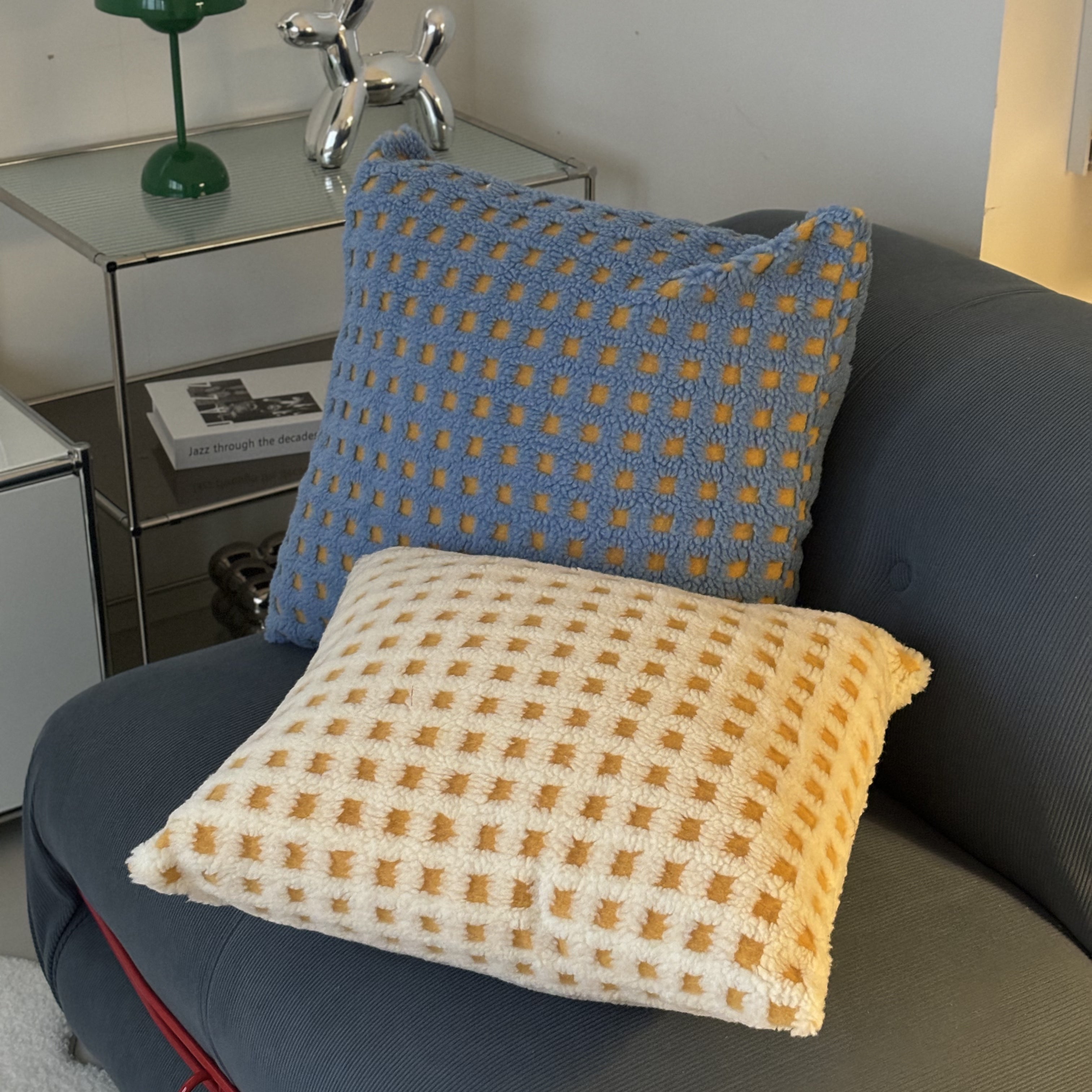 Checkline cushion