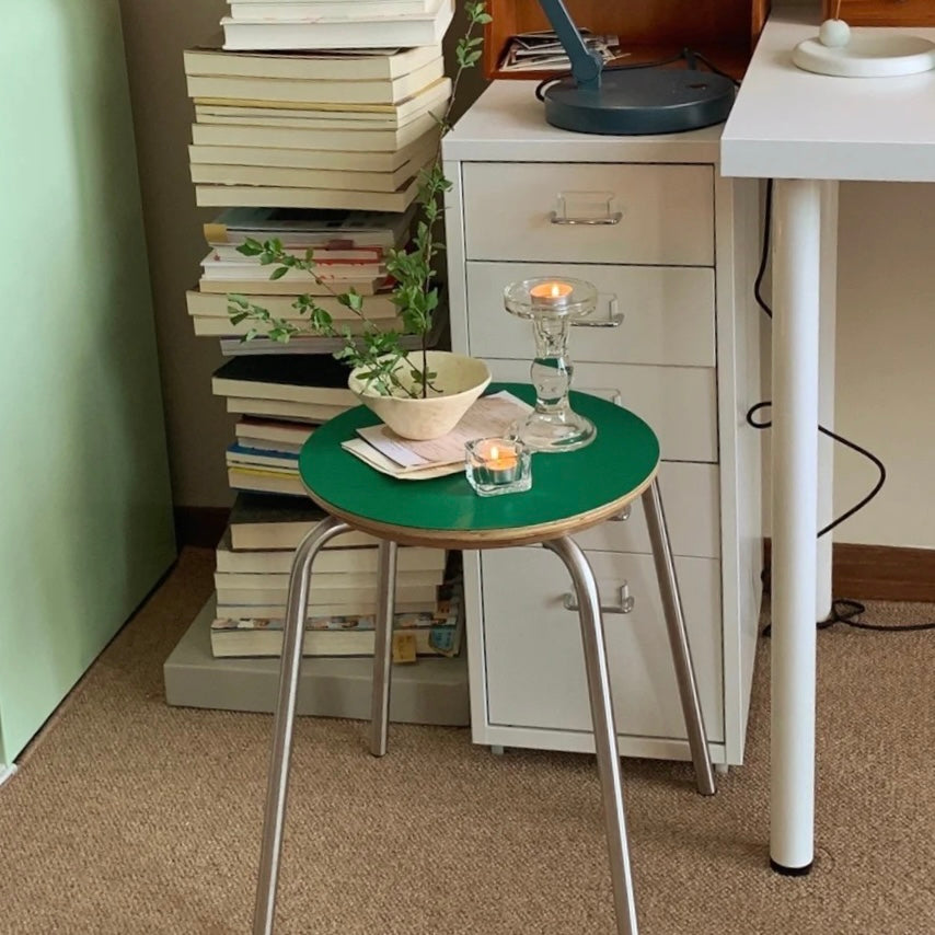 C46 Retro circle stool