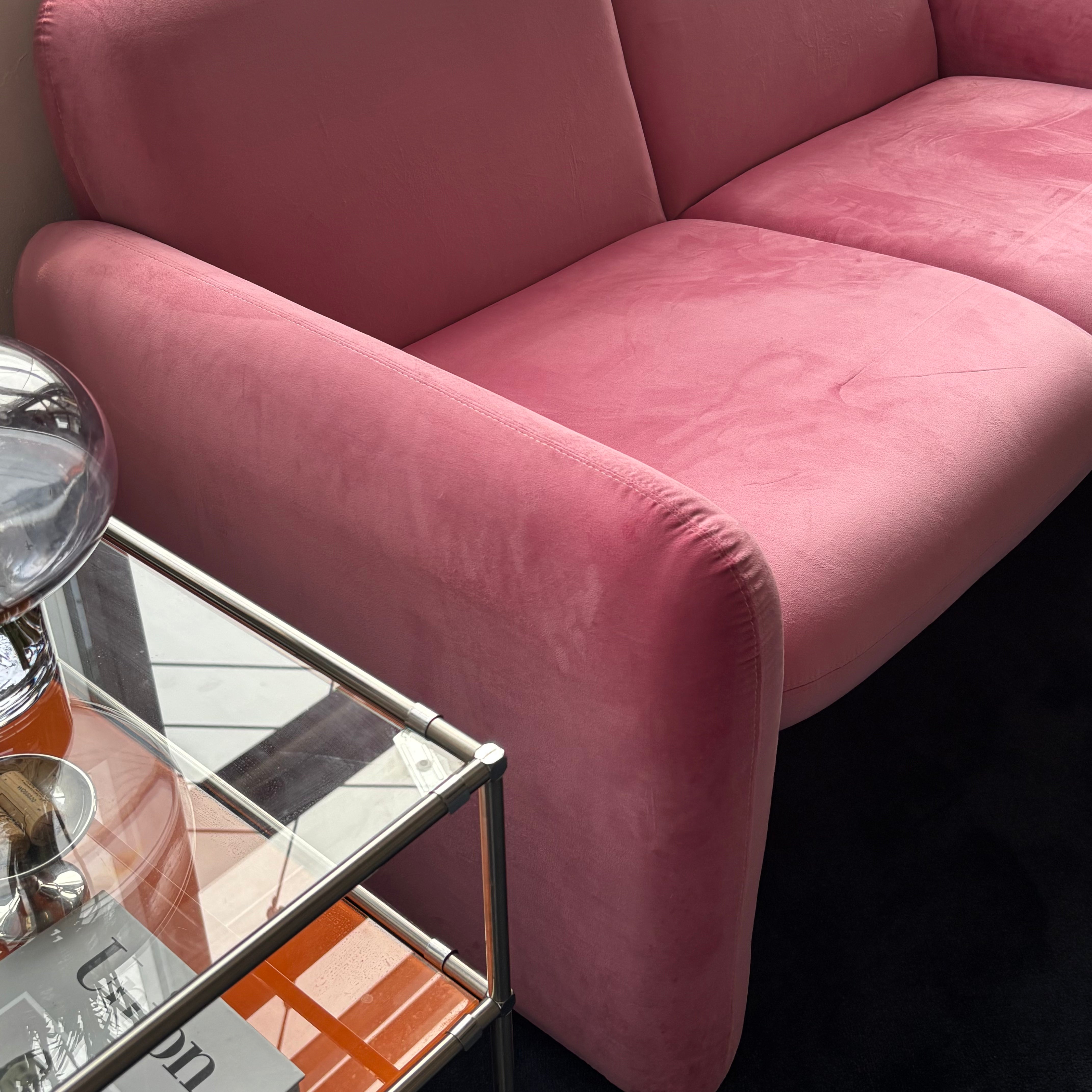 H moment sofa