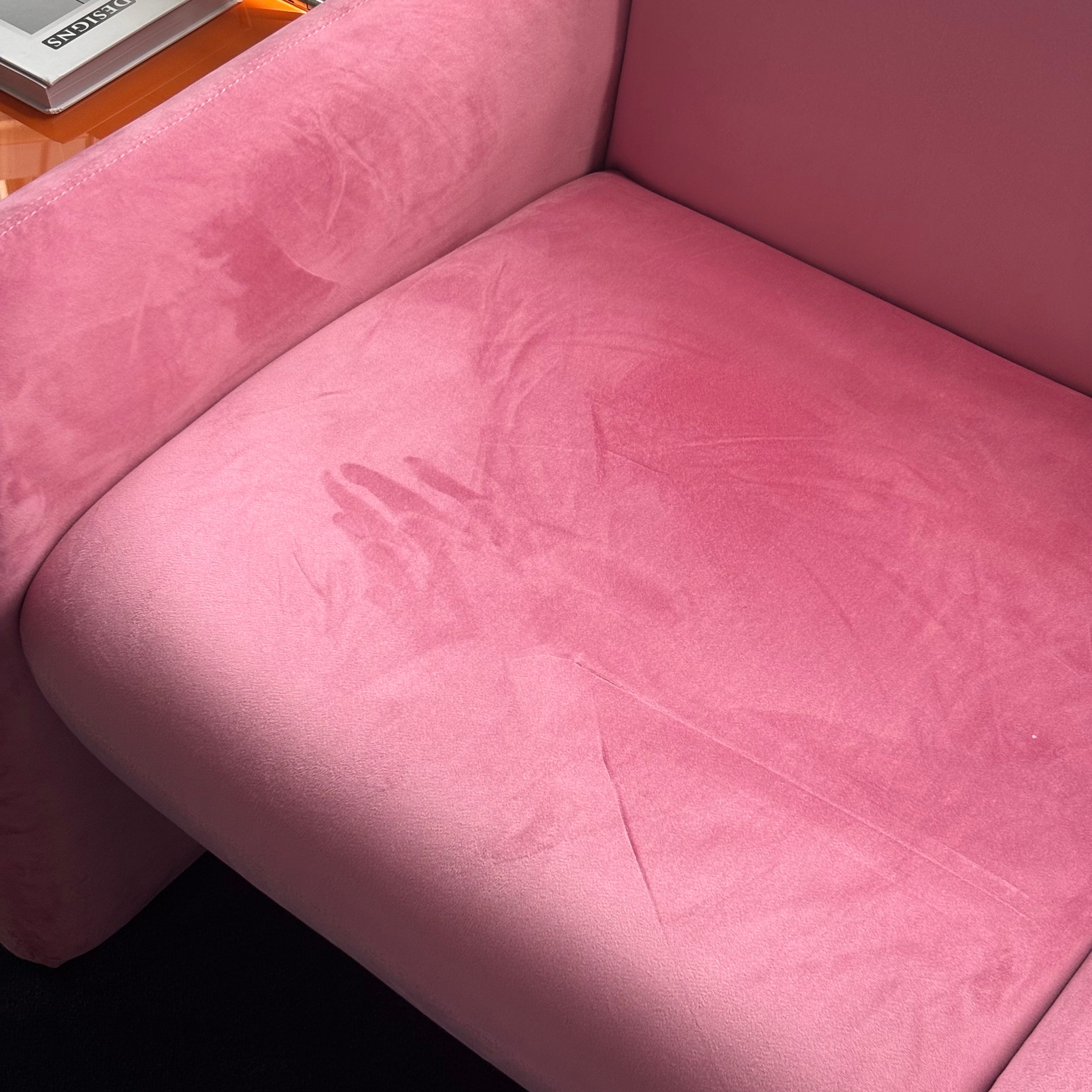 H moment sofa