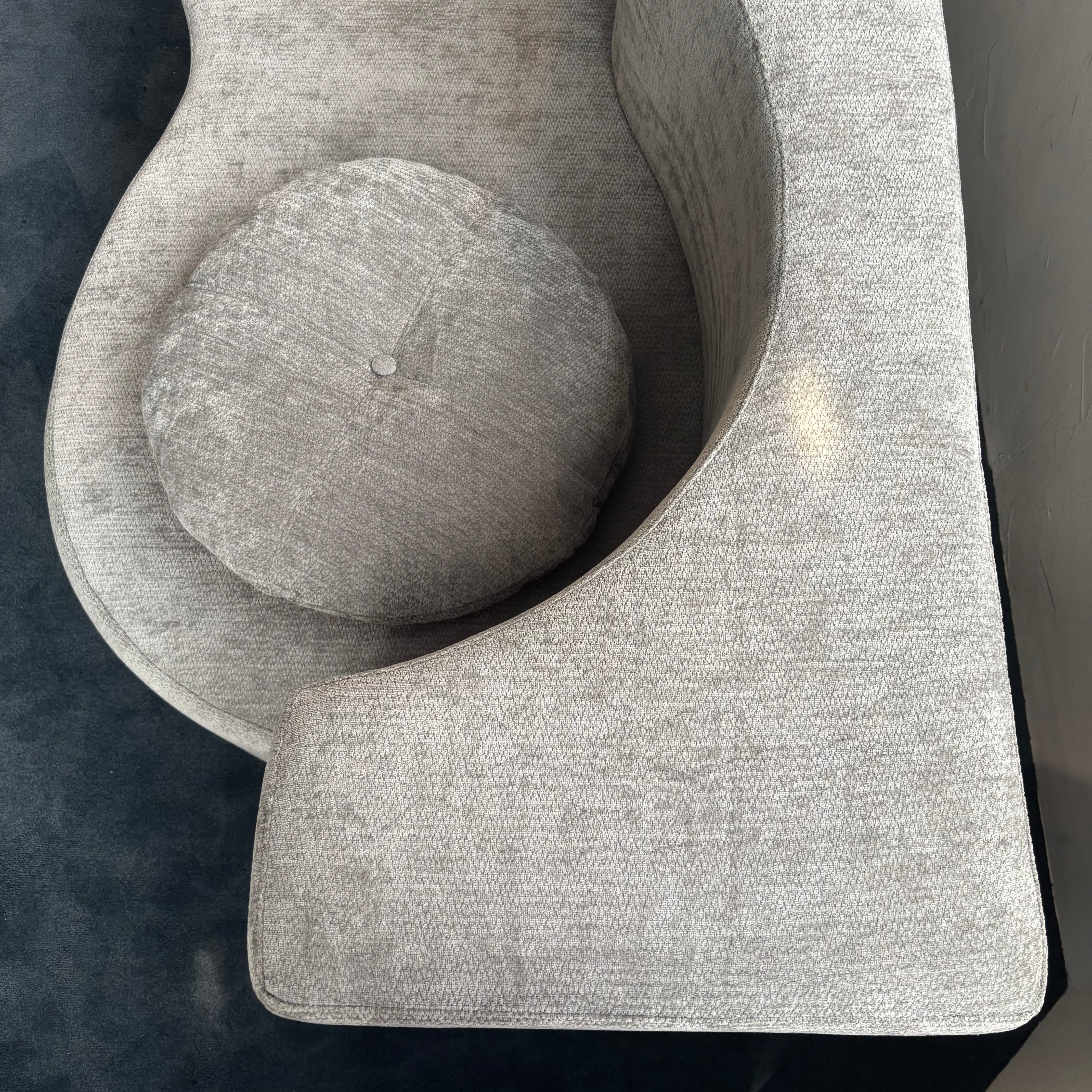 Wavy bed sofa