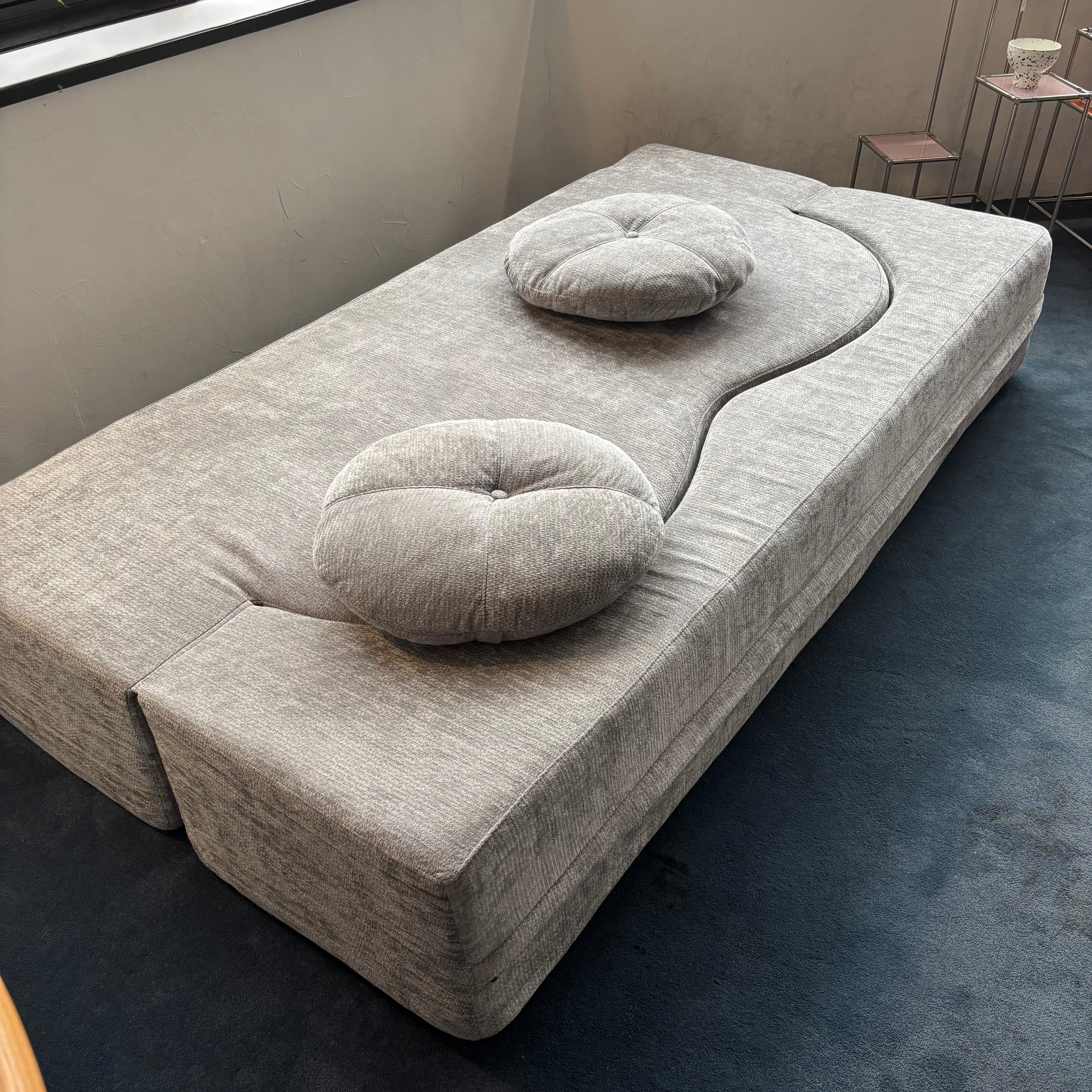 Wavy bed sofa
