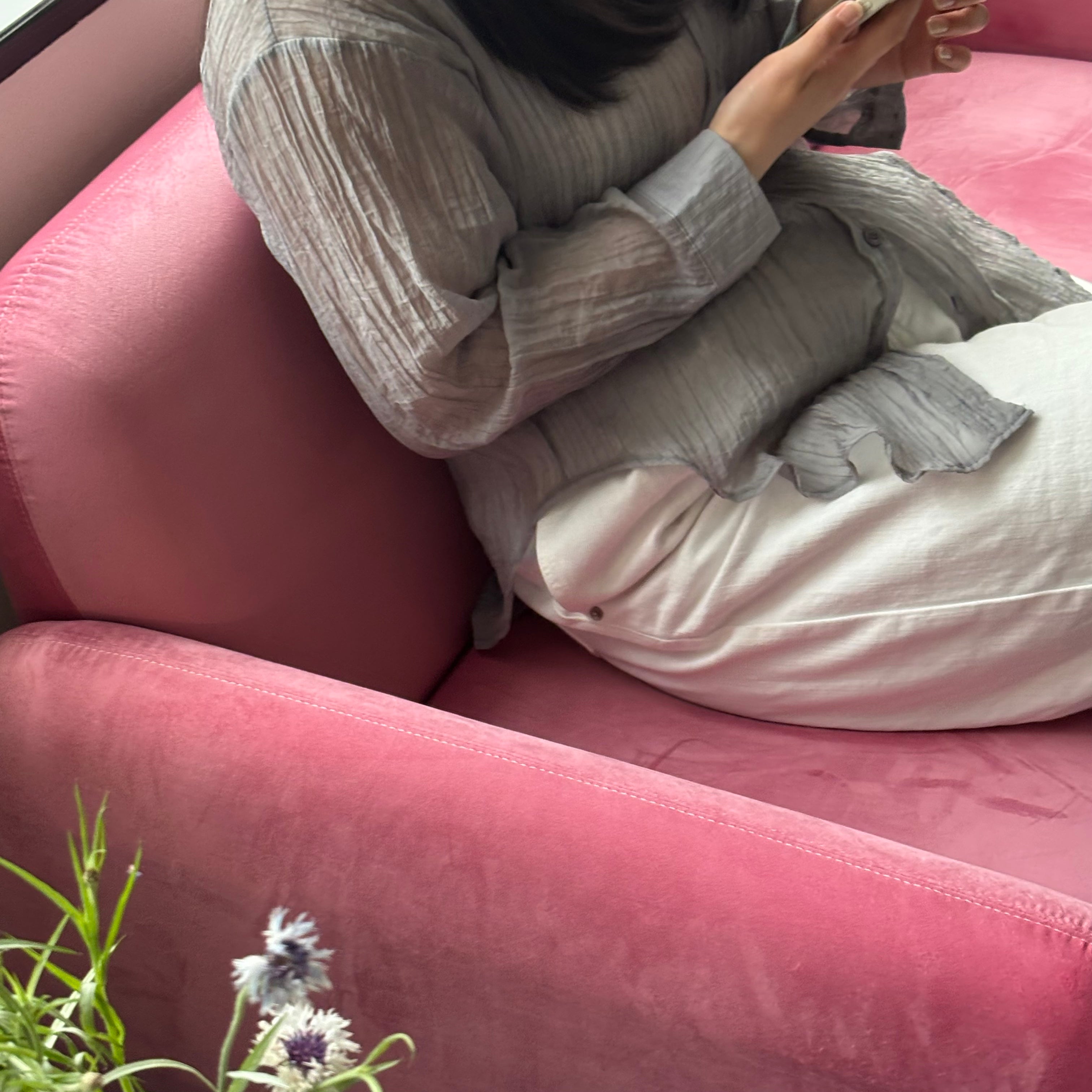 H moment sofa